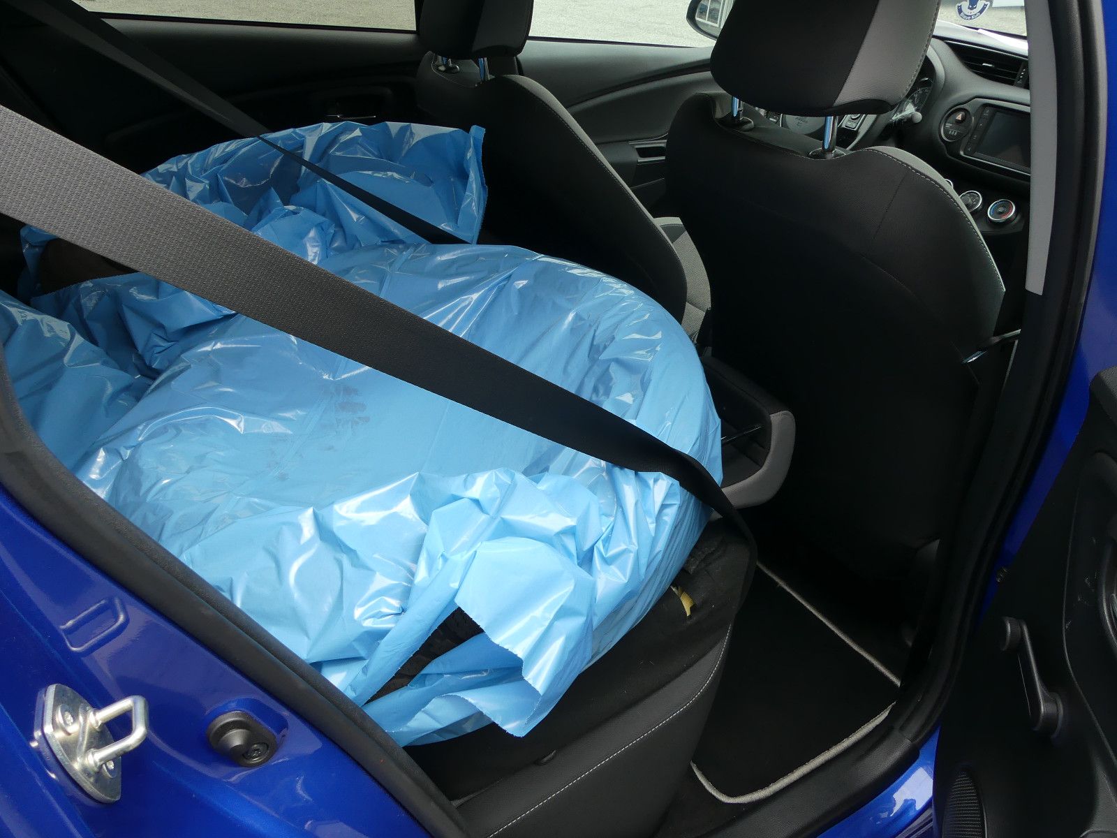 Fahrzeugabbildung Toyota Yaris Team D, 69000 km