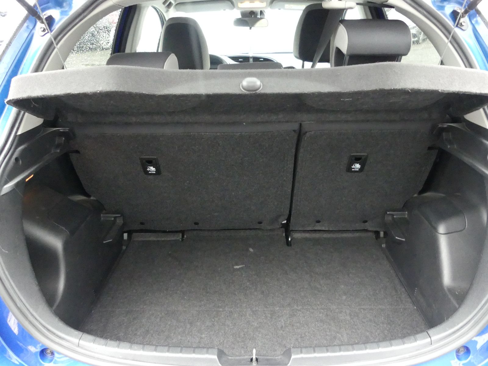 Fahrzeugabbildung Toyota Yaris Team D, 69000 km