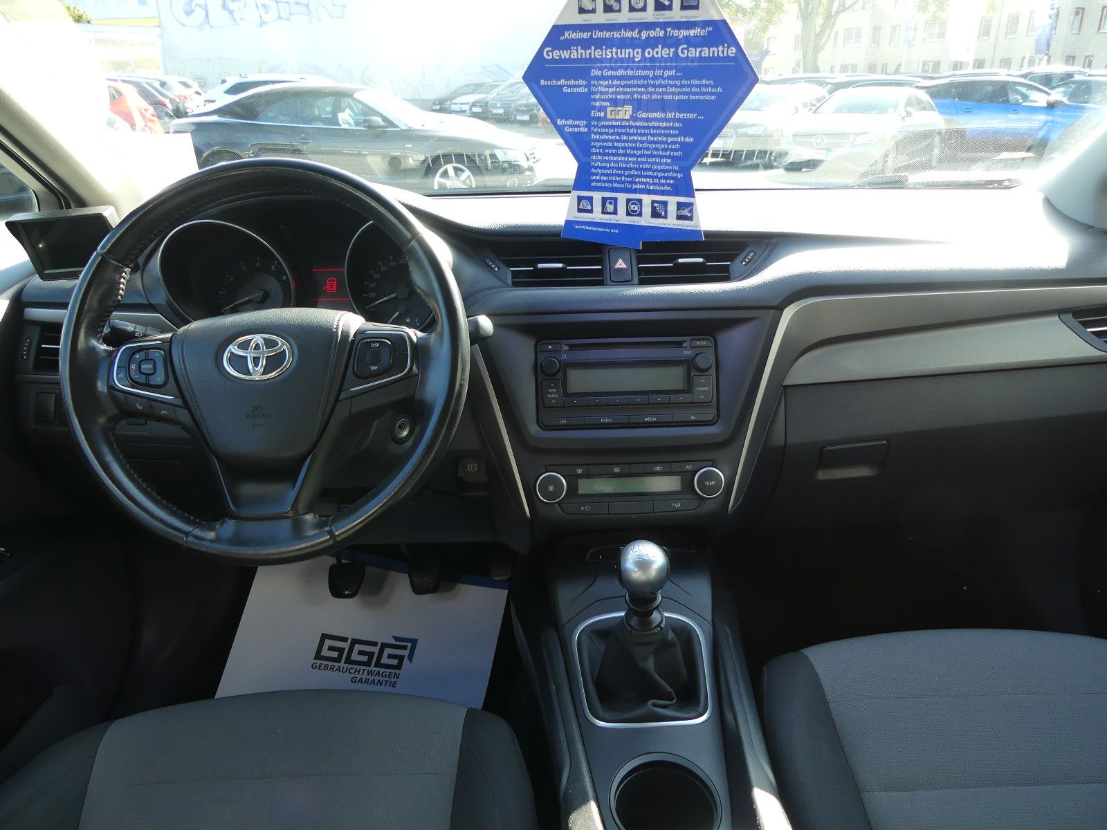 Fahrzeugabbildung Toyota Avensis Kombi