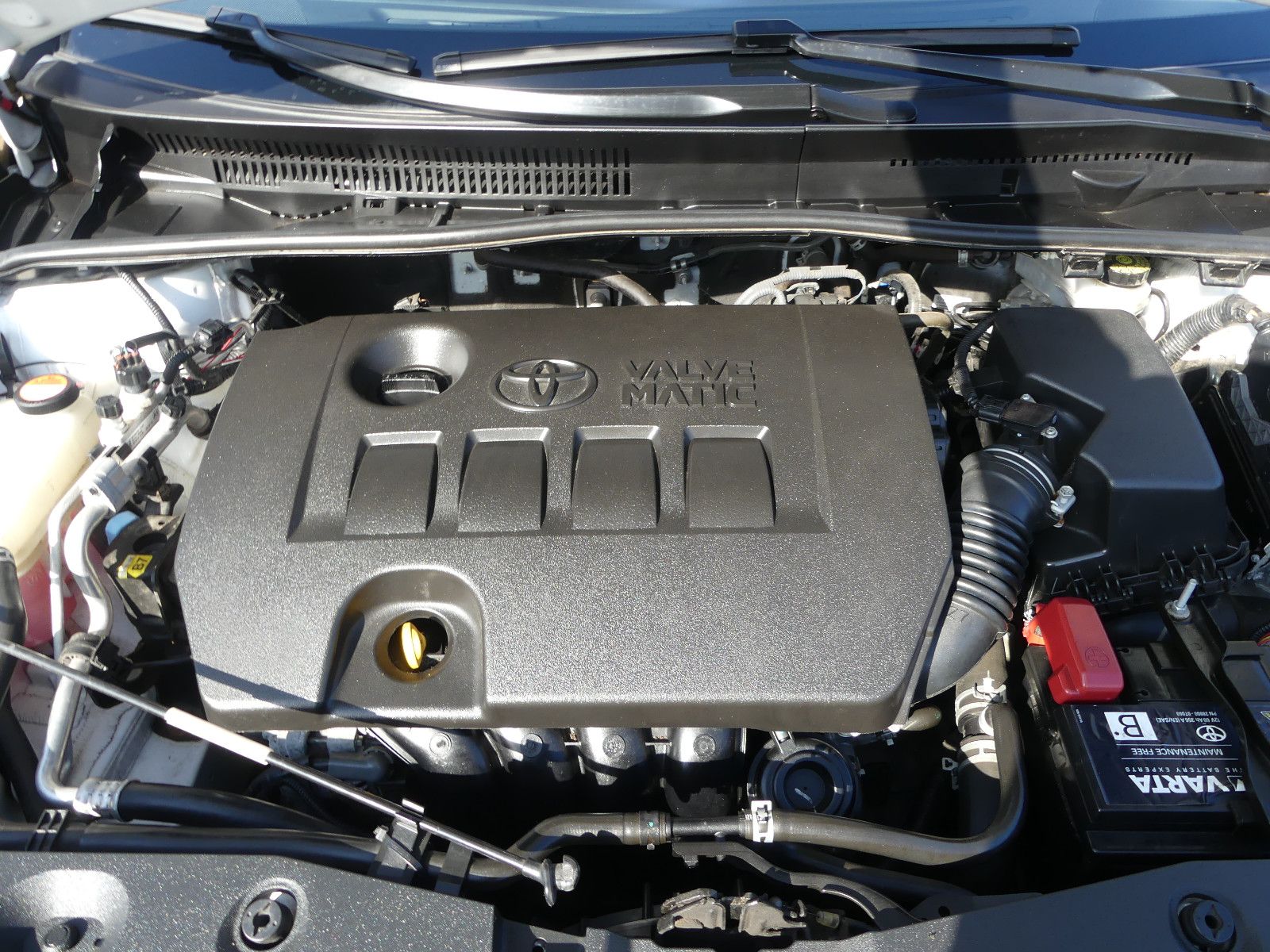 Fahrzeugabbildung Toyota Avensis Kombi