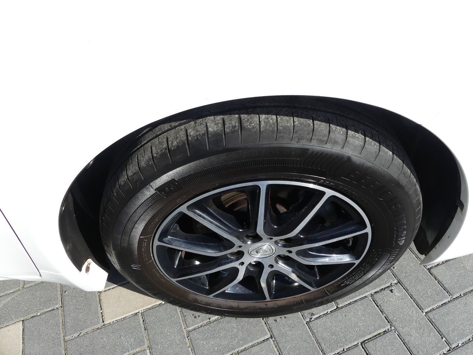 Fahrzeugabbildung Toyota Avensis Kombi