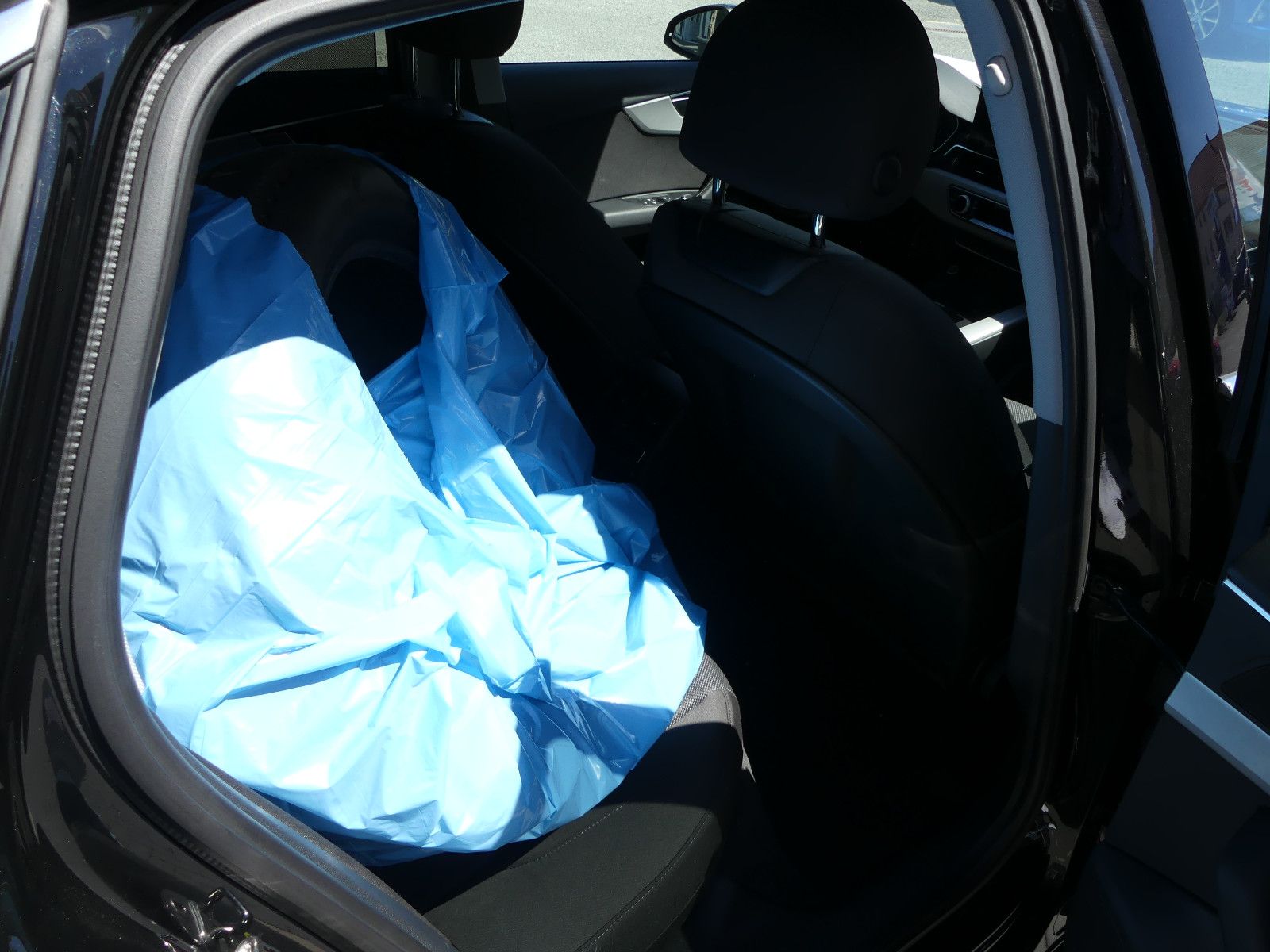 Fahrzeugabbildung Audi A4 Lim. 35 TFSI advanced"AUTOMATIK"