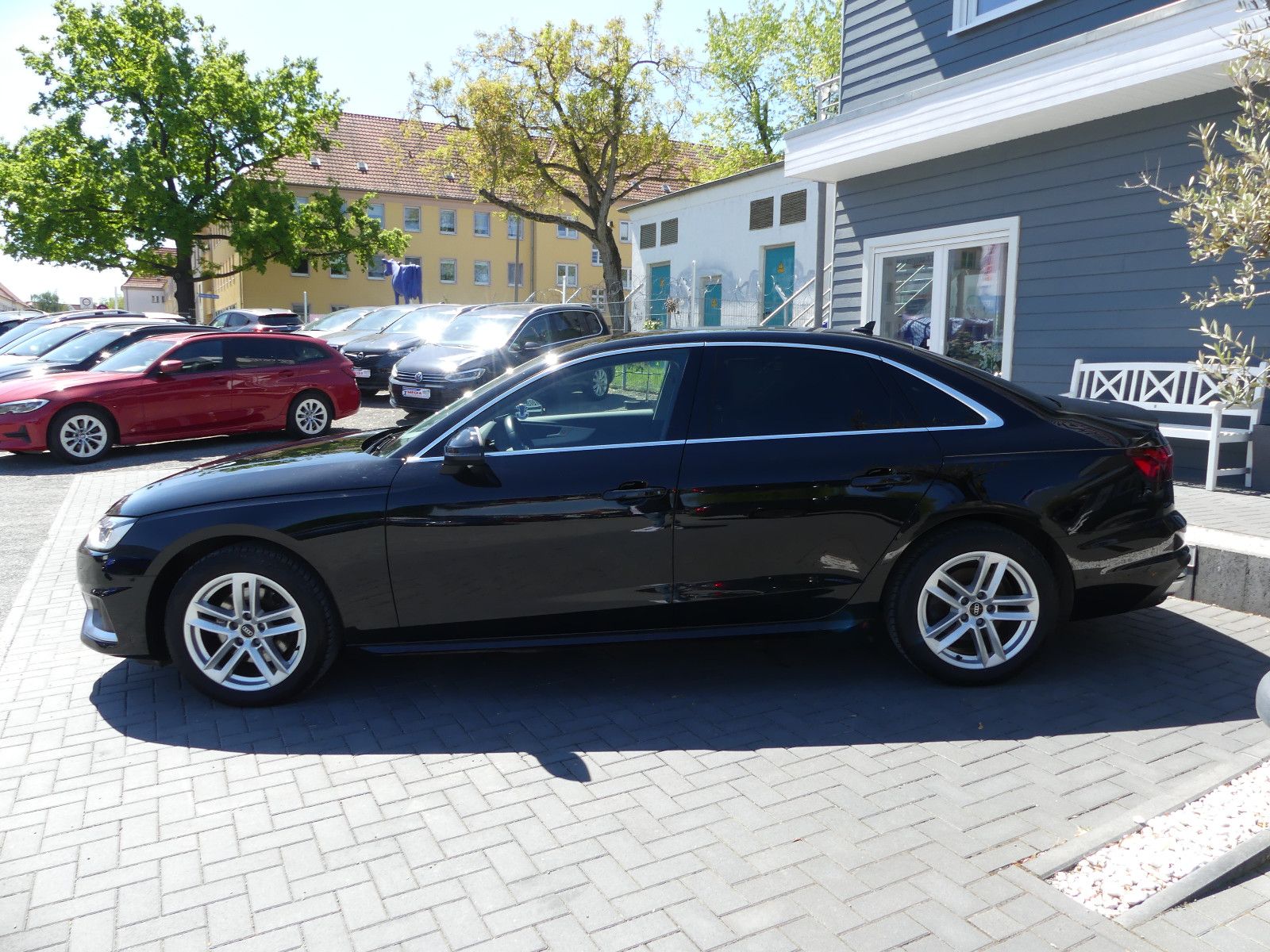 Fahrzeugabbildung Audi A4 Lim. 35 TFSI advanced"AUTOMATIK"