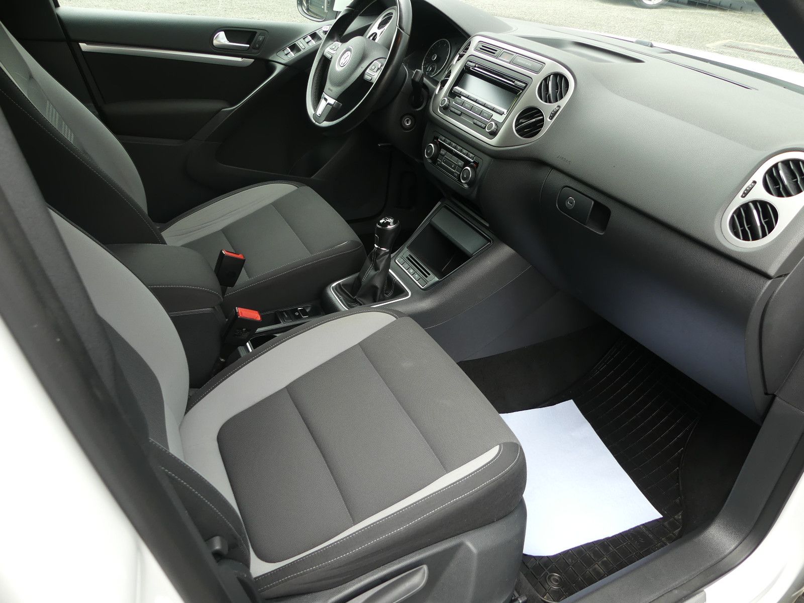 Fahrzeugabbildung Volkswagen Tiguan Life BMT"69TKM"