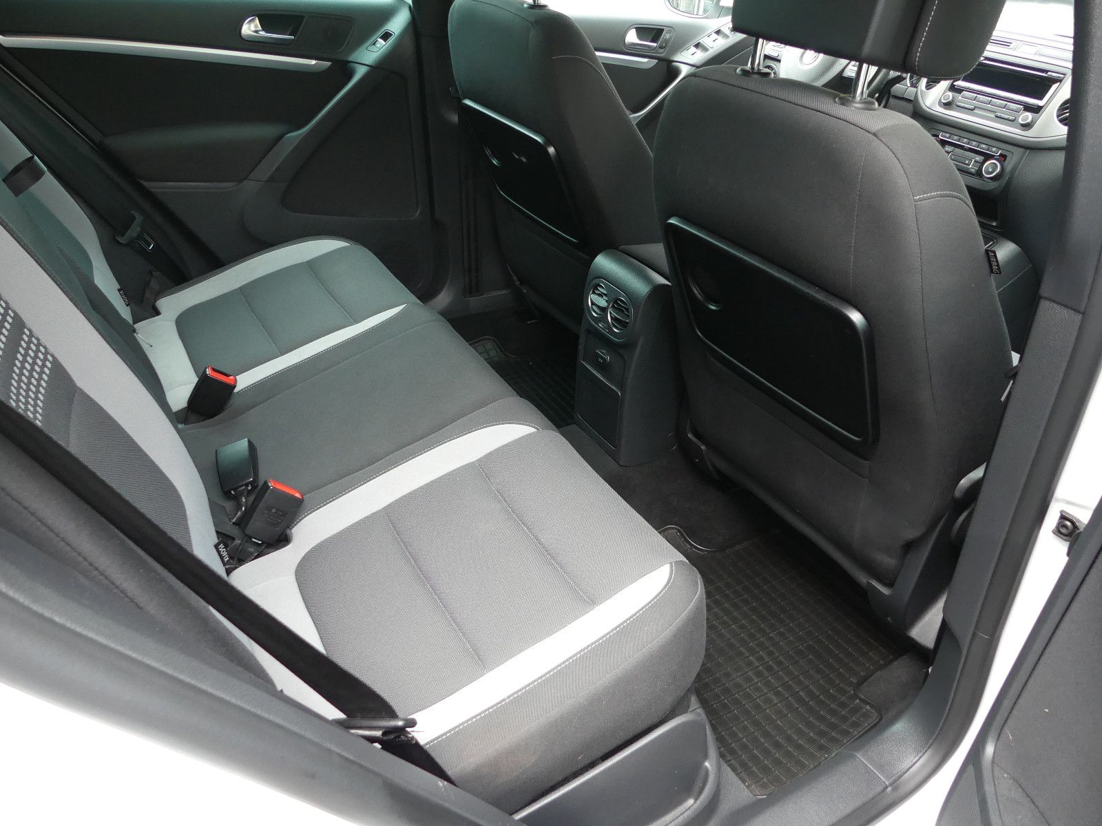 Fahrzeugabbildung Volkswagen Tiguan Life BMT"69TKM"