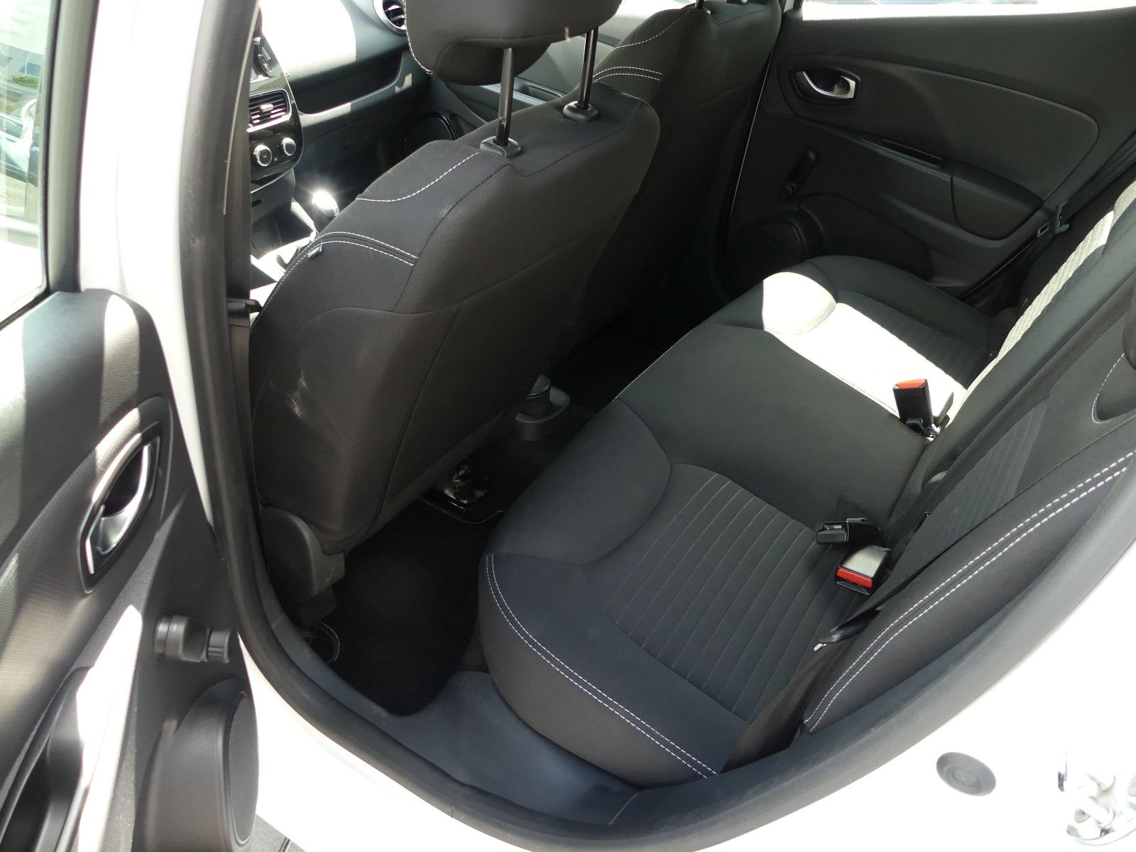 Fahrzeugabbildung Renault Clio IV Limited