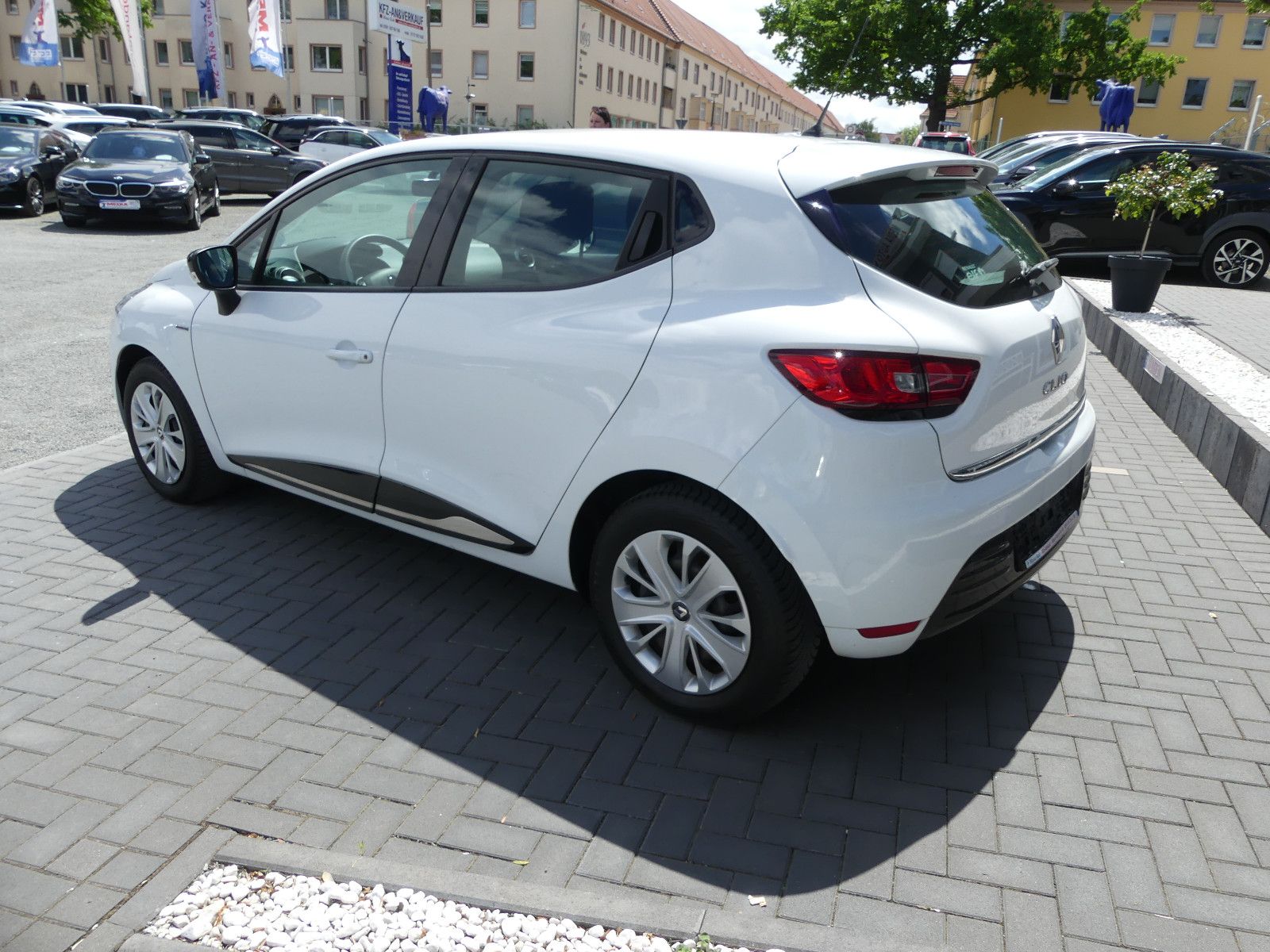 Fahrzeugabbildung Renault Clio IV Limited