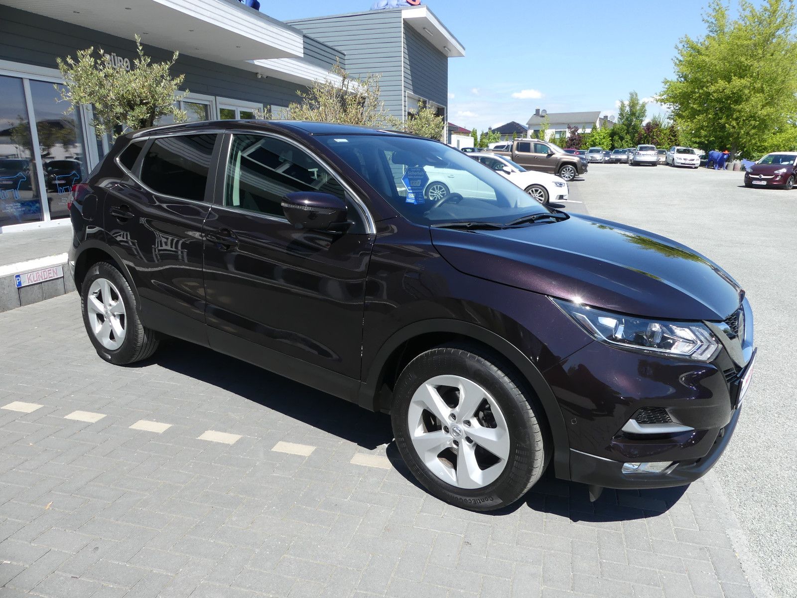 Fahrzeugabbildung Nissan Qashqai N-Connecta, Automatik, 1. Hand