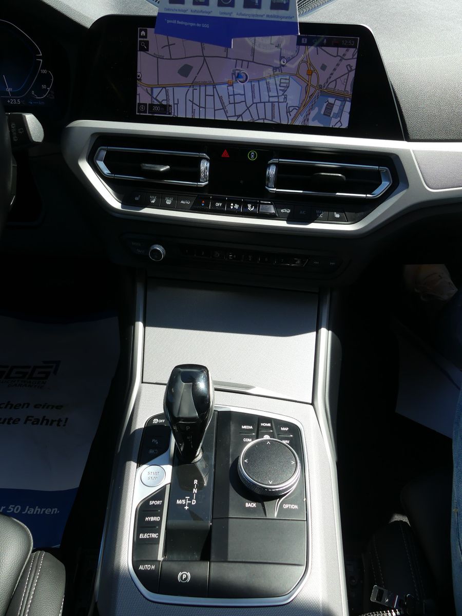 Fahrzeugabbildung BMW 320 3 Touring 320 e xDrive"AUTOMATIK"