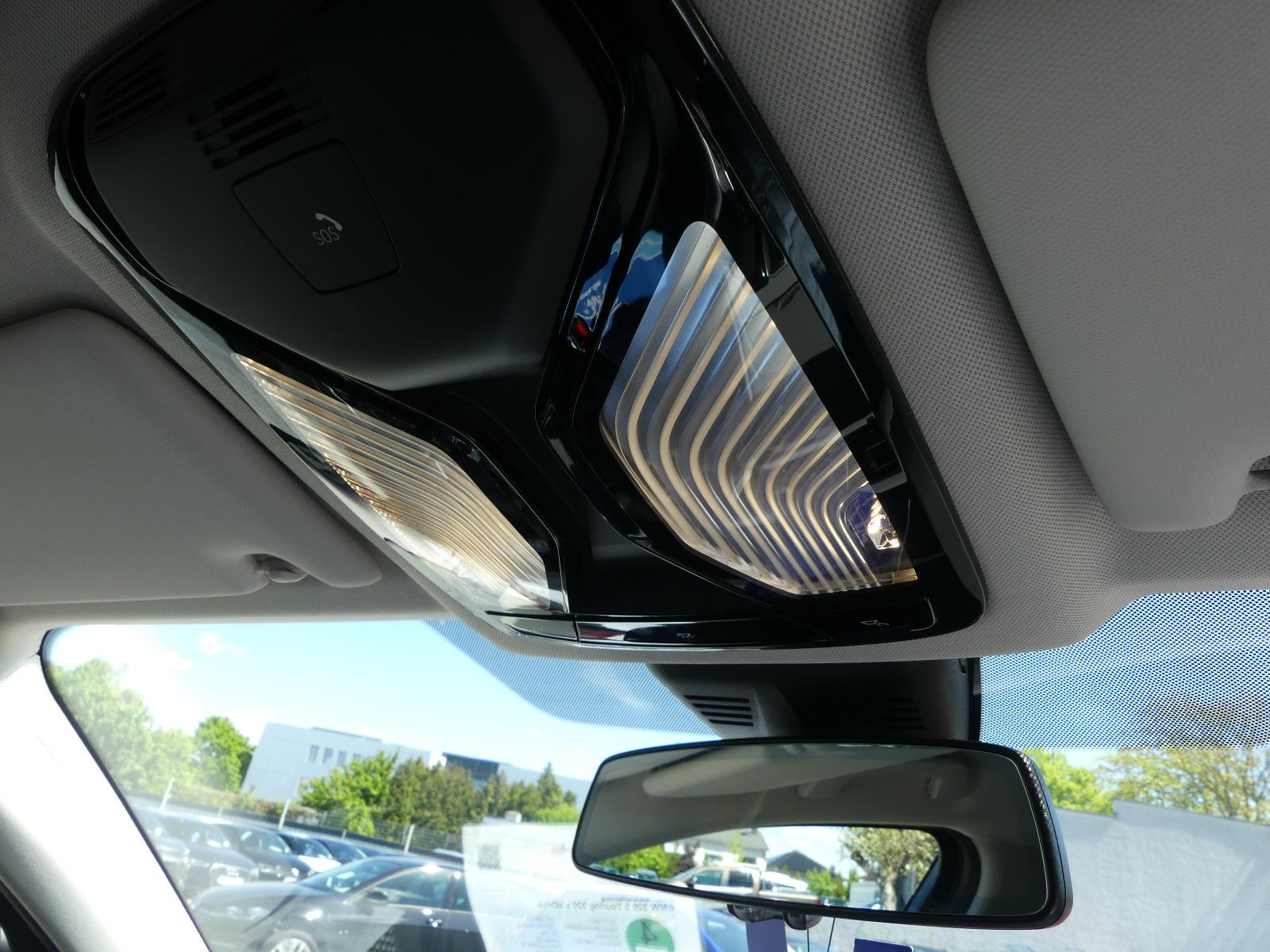 Fahrzeugabbildung BMW 320 3 Touring 320 e xDrive"AUTOMATIK"