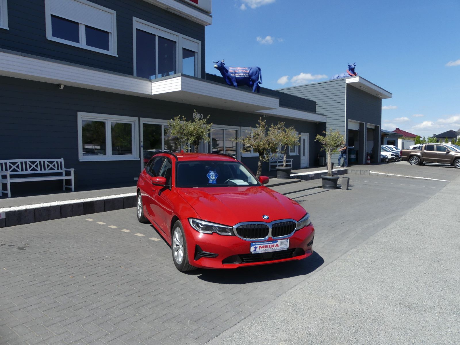 Fahrzeugabbildung BMW 320 3 Touring 320 e xDrive"AUTOMATIK"