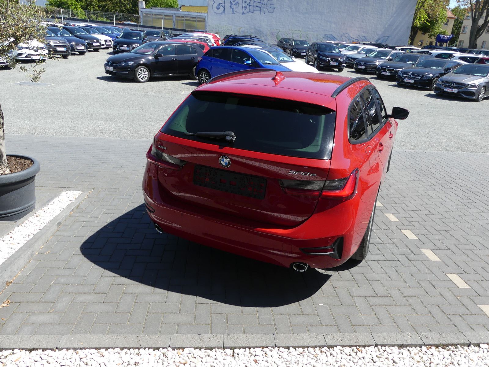 Fahrzeugabbildung BMW 320 3 Touring 320 e xDrive"AUTOMATIK"