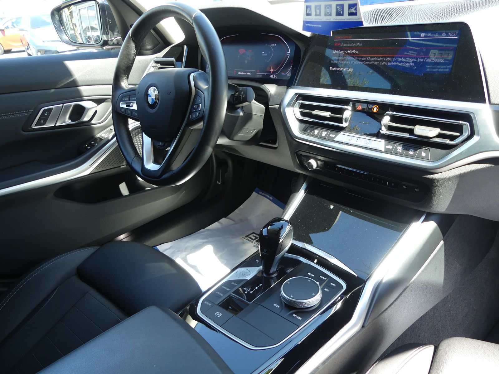 Fahrzeugabbildung BMW 330 3 Touring 330 d xDrive Sport Line