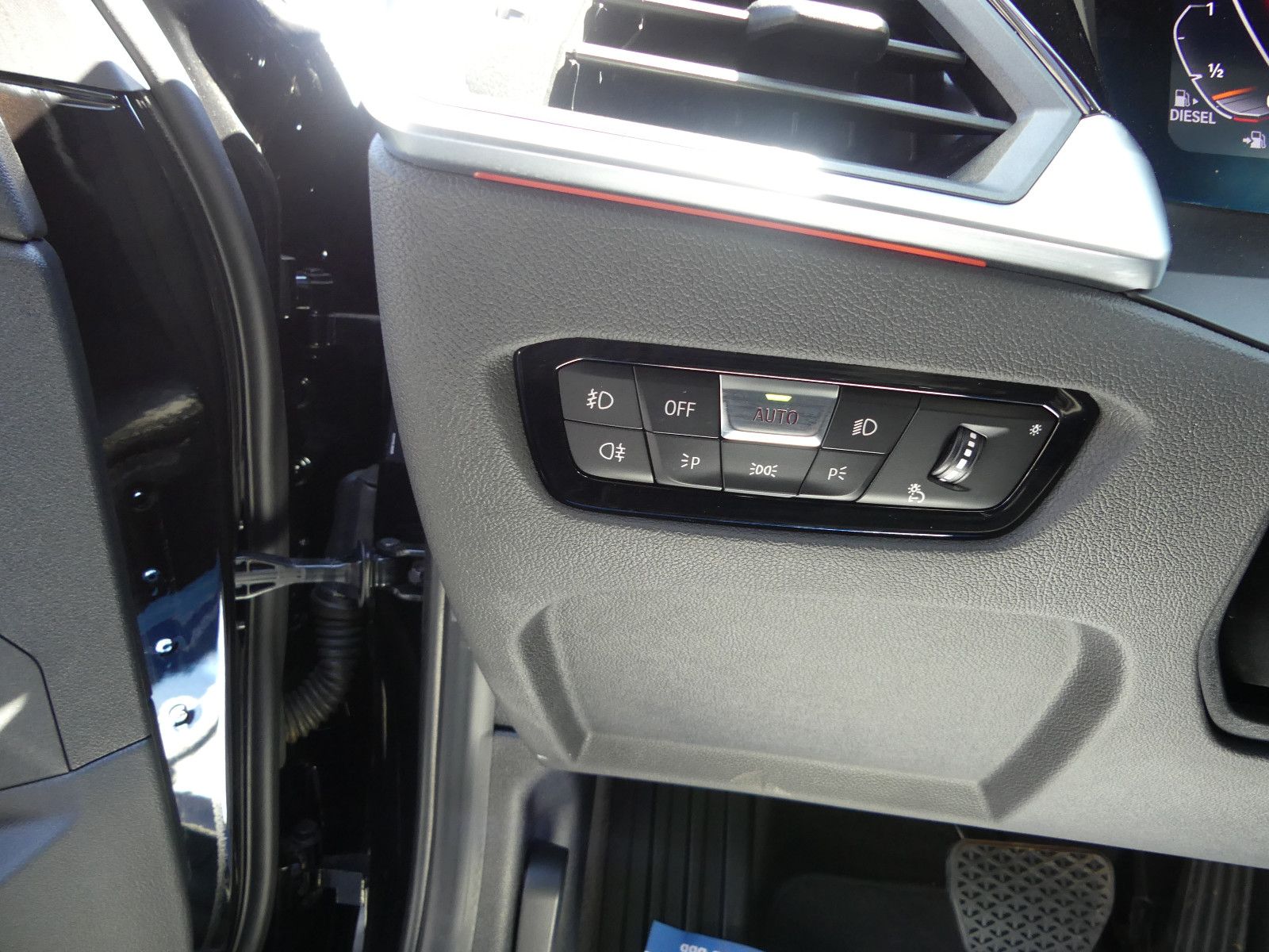 Fahrzeugabbildung BMW 330 3 Touring 330 d xDrive Sport Line