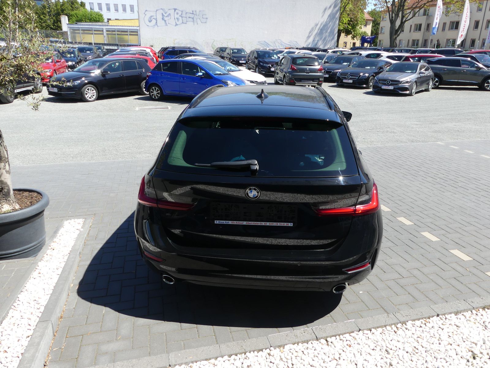 Fahrzeugabbildung BMW 330 3 Touring 330 d xDrive Sport Line