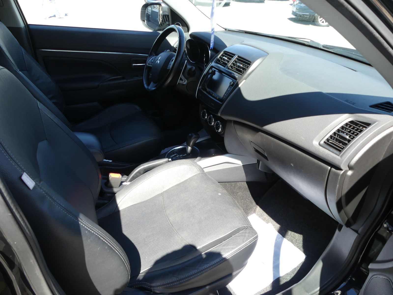 Fahrzeugabbildung Mitsubishi ASX Instyle 4WD