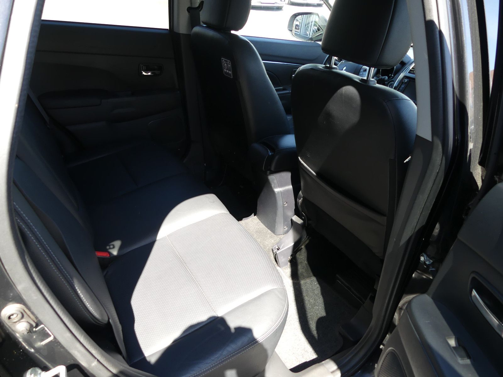 Fahrzeugabbildung Mitsubishi ASX Instyle 4WD