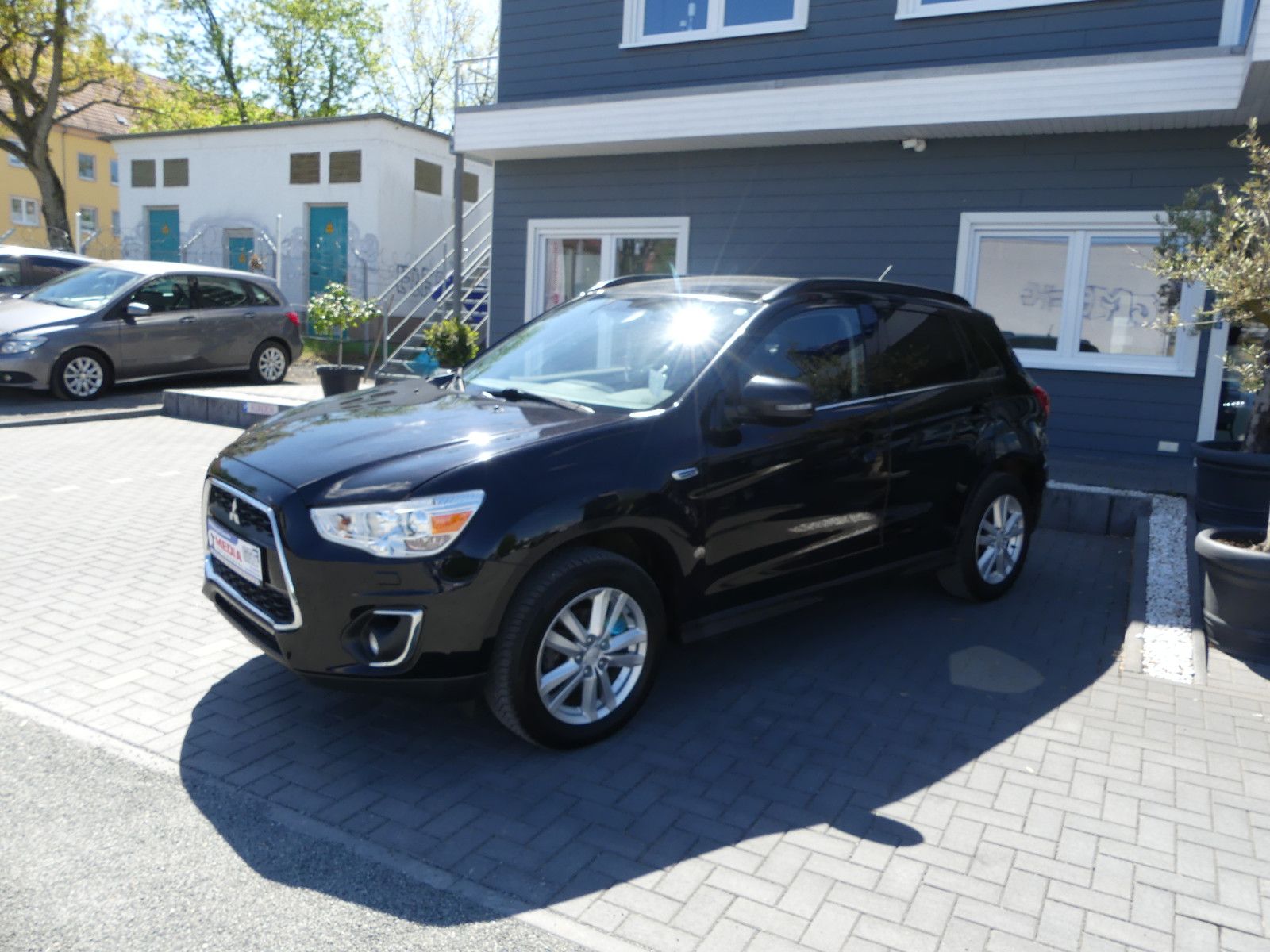 Fahrzeugabbildung Mitsubishi ASX Instyle 4WD