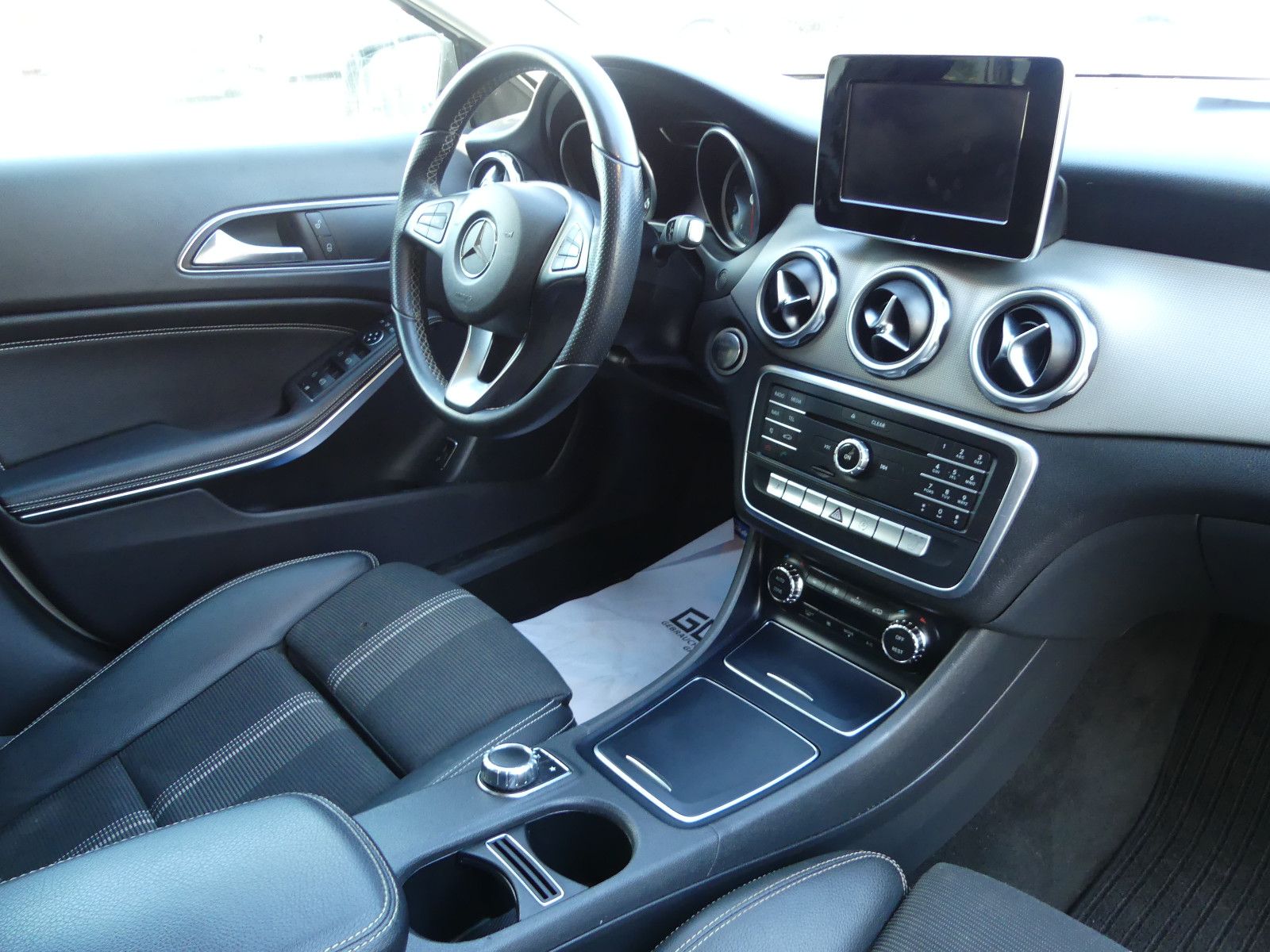 Fahrzeugabbildung Mercedes-Benz GLA 200 GLA GLA 200