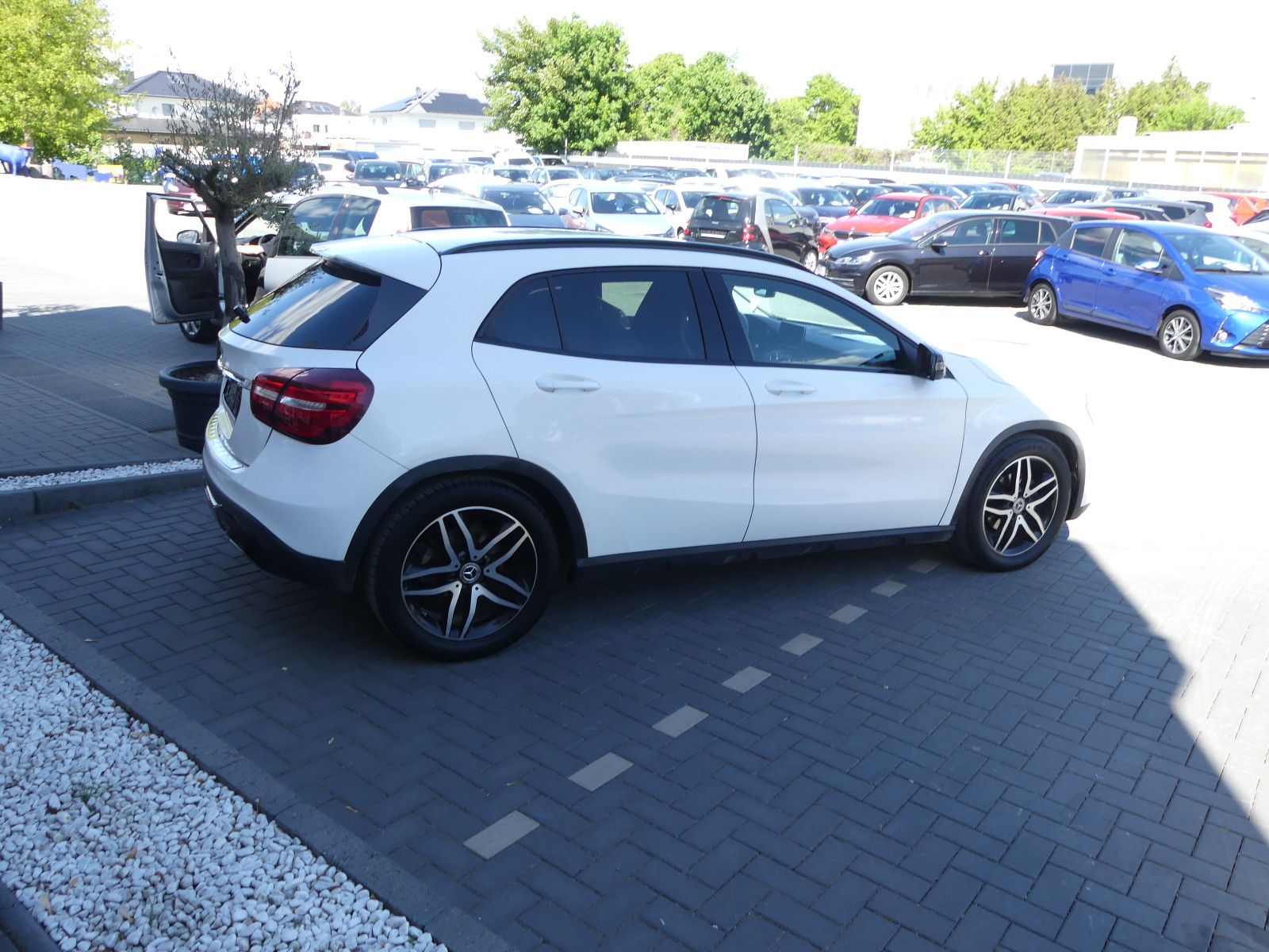 Fahrzeugabbildung Mercedes-Benz GLA 200 GLA GLA 200
