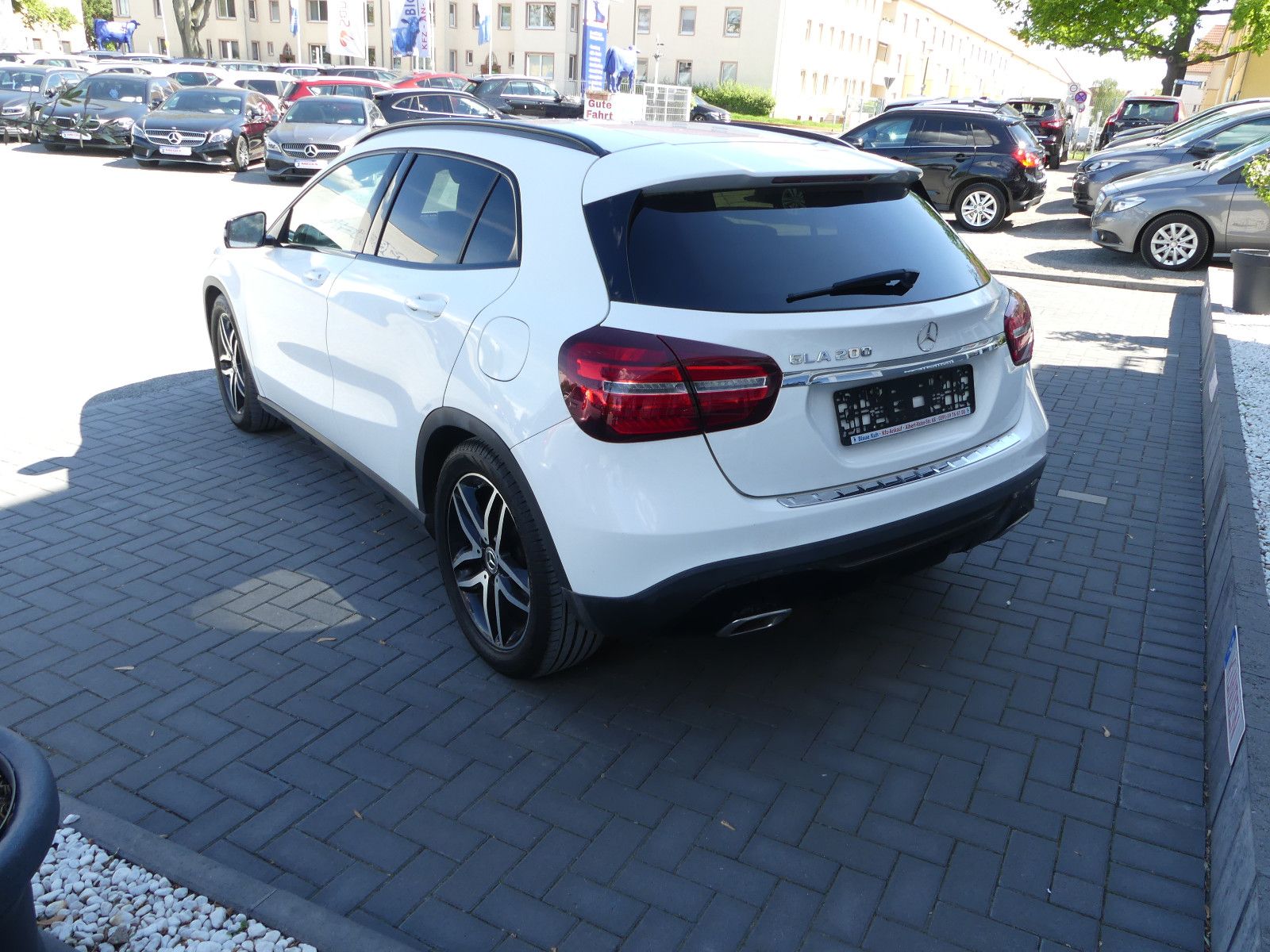 Fahrzeugabbildung Mercedes-Benz GLA 200 GLA GLA 200