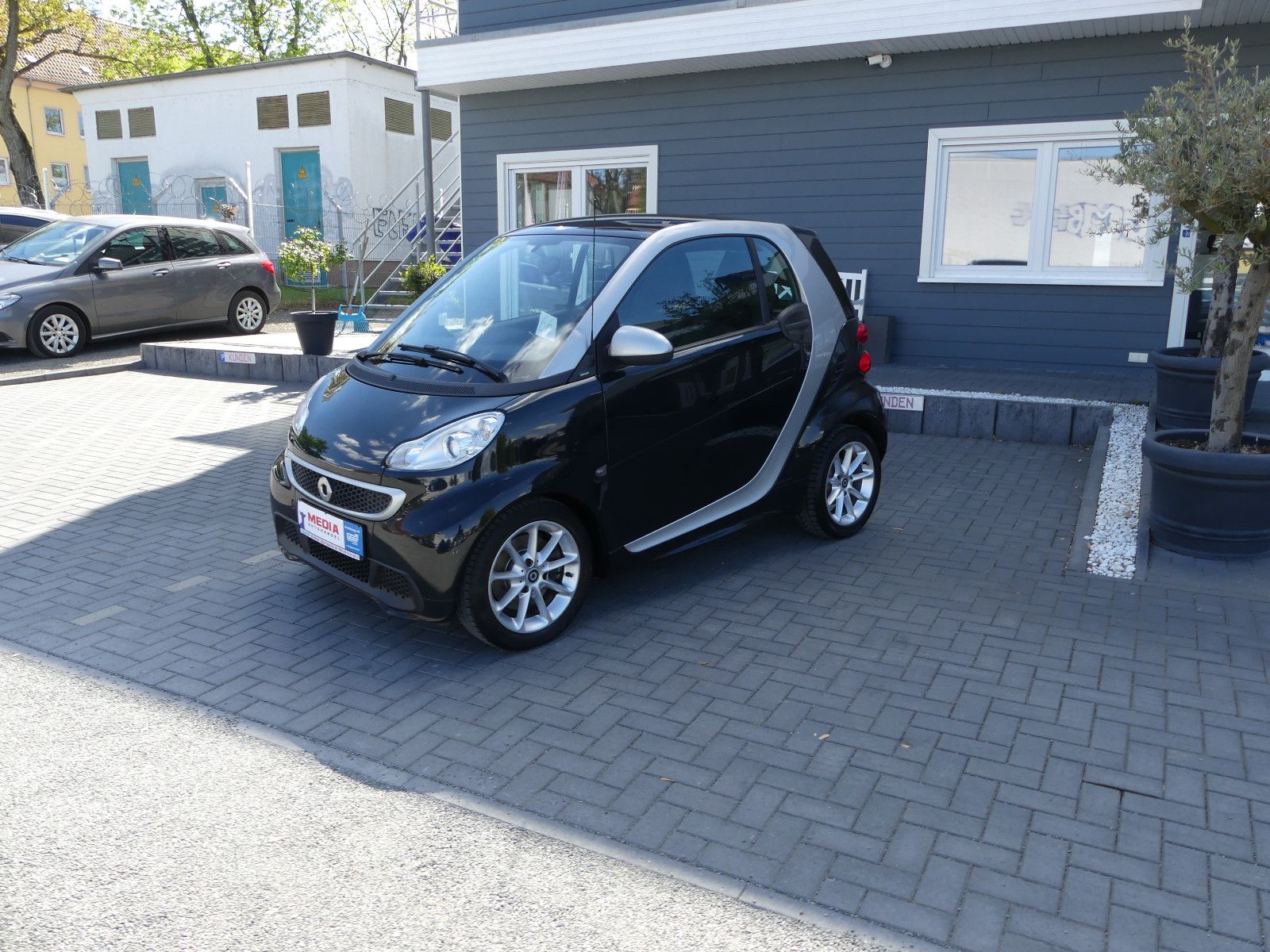 Fahrzeugabbildung Smart ForTwo fortwo coupe Micro Hybrid Drive 52 kW