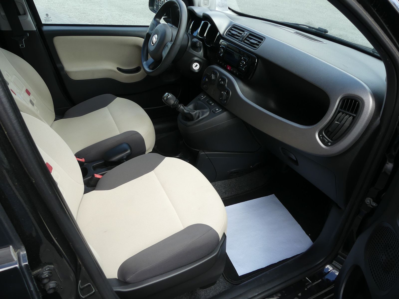 Fahrzeugabbildung Fiat Panda Lounge"83TKM"2.HAND"