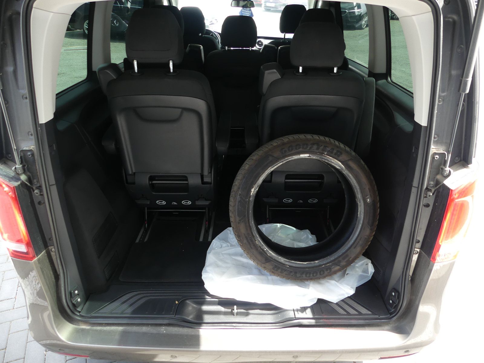 Fahrzeugabbildung Mercedes-Benz V 250