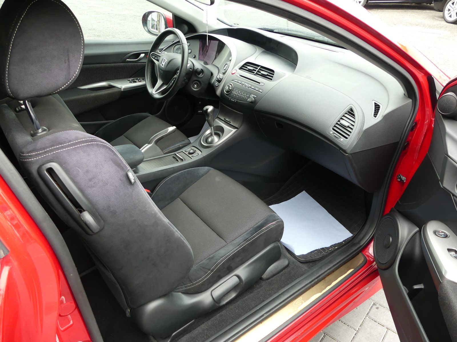 Fahrzeugabbildung Honda Civic Lim. 3-trg. 1.4 Type S