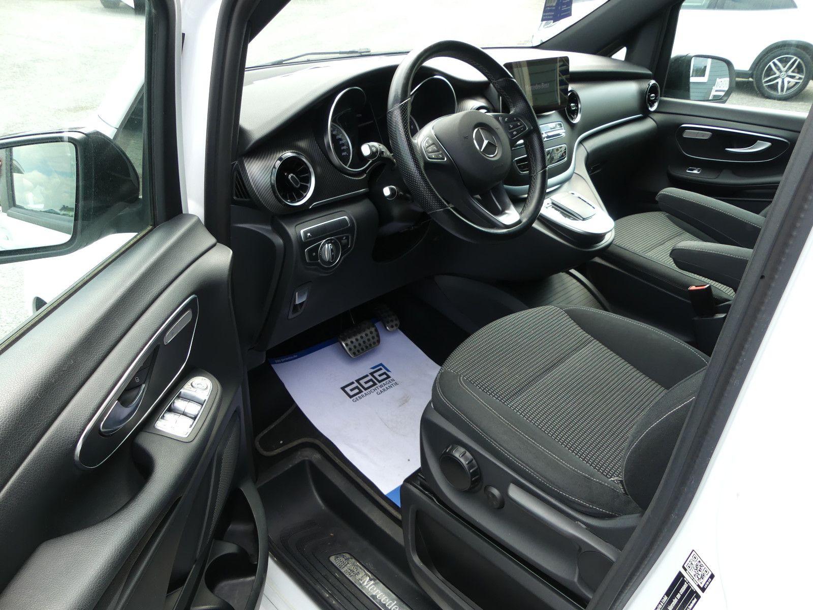 Fahrzeugabbildung Mercedes-Benz V 250 EDITION AMG-LINE*KOMPAKT*