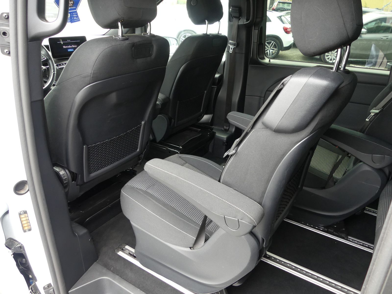 Fahrzeugabbildung Mercedes-Benz V 250 EDITION AMG-LINE*KOMPAKT*