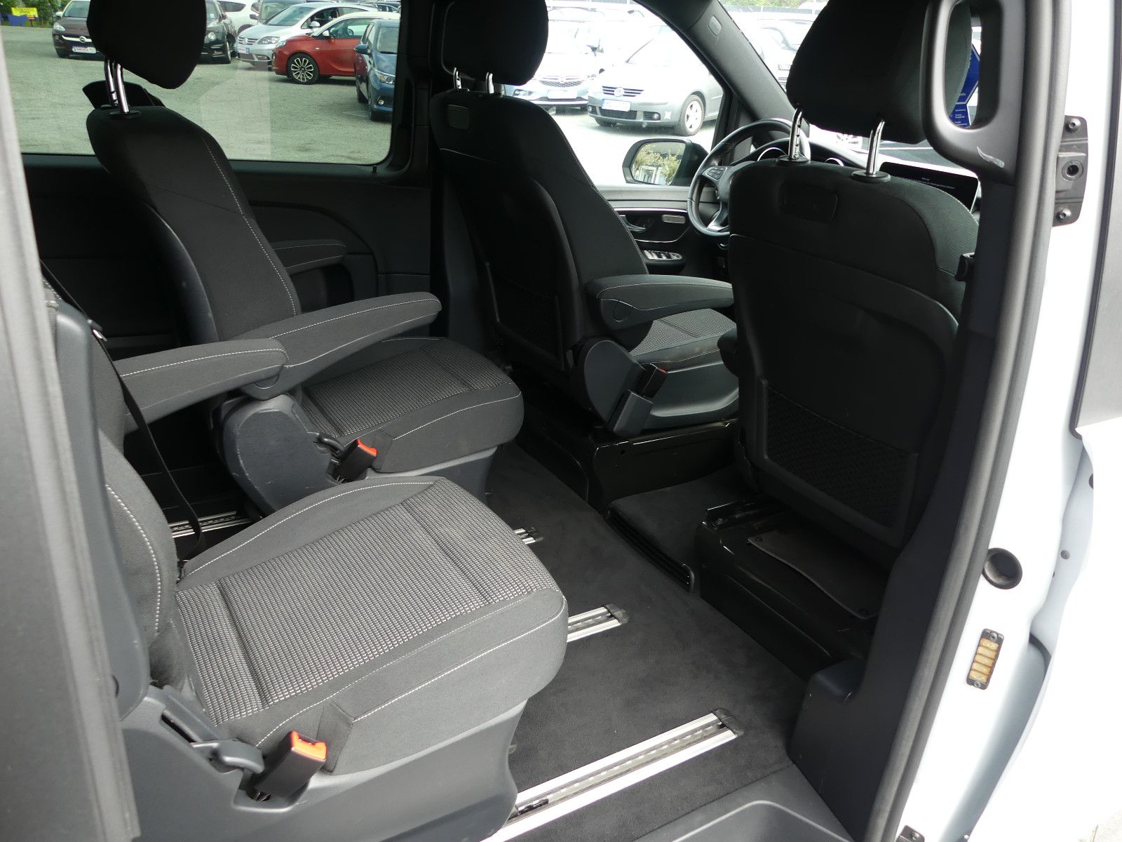 Fahrzeugabbildung Mercedes-Benz V 250 EDITION AMG-LINE*KOMPAKT*
