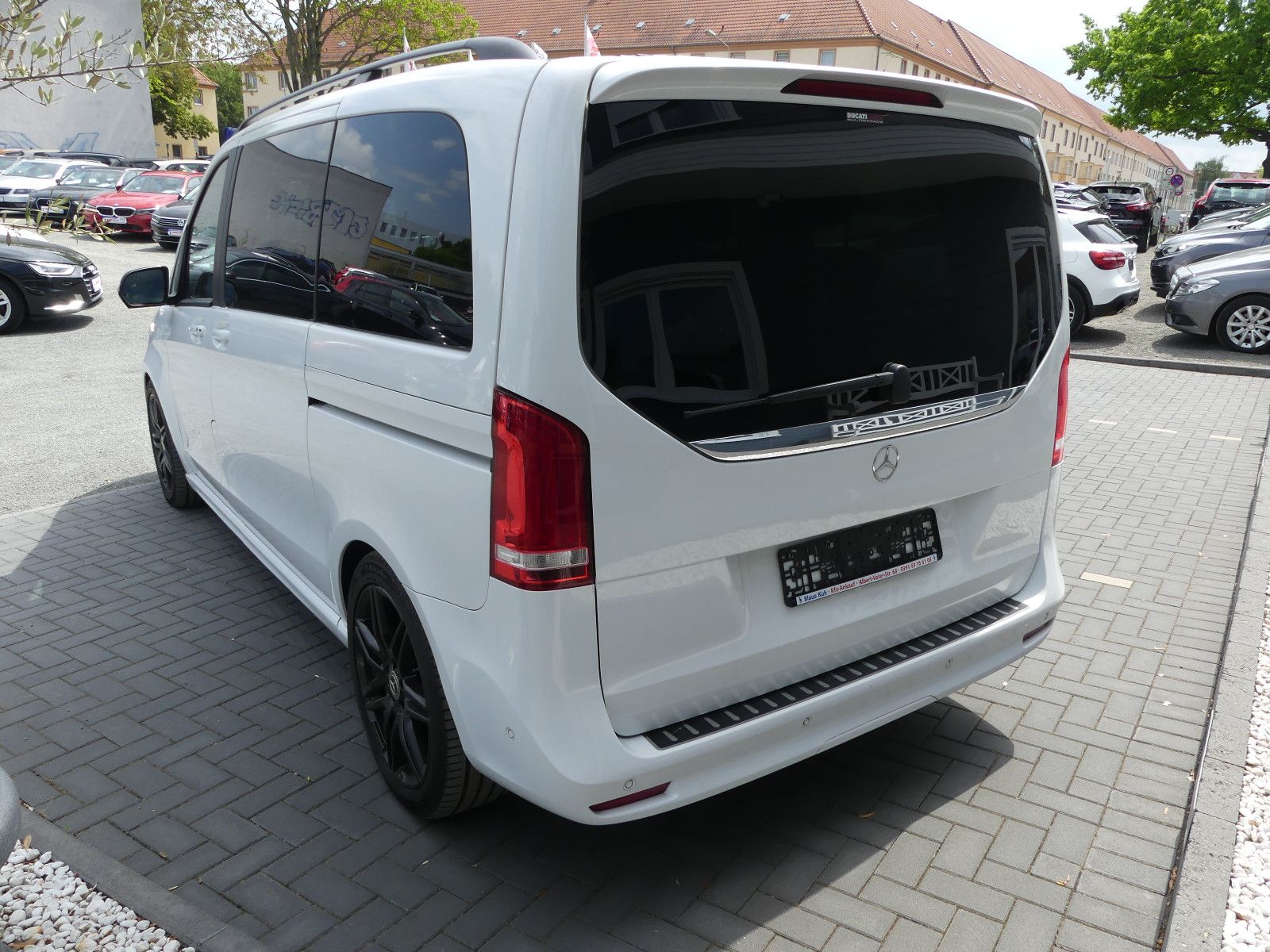 Fahrzeugabbildung Mercedes-Benz V 250 EDITION AMG-LINE*KOMPAKT*
