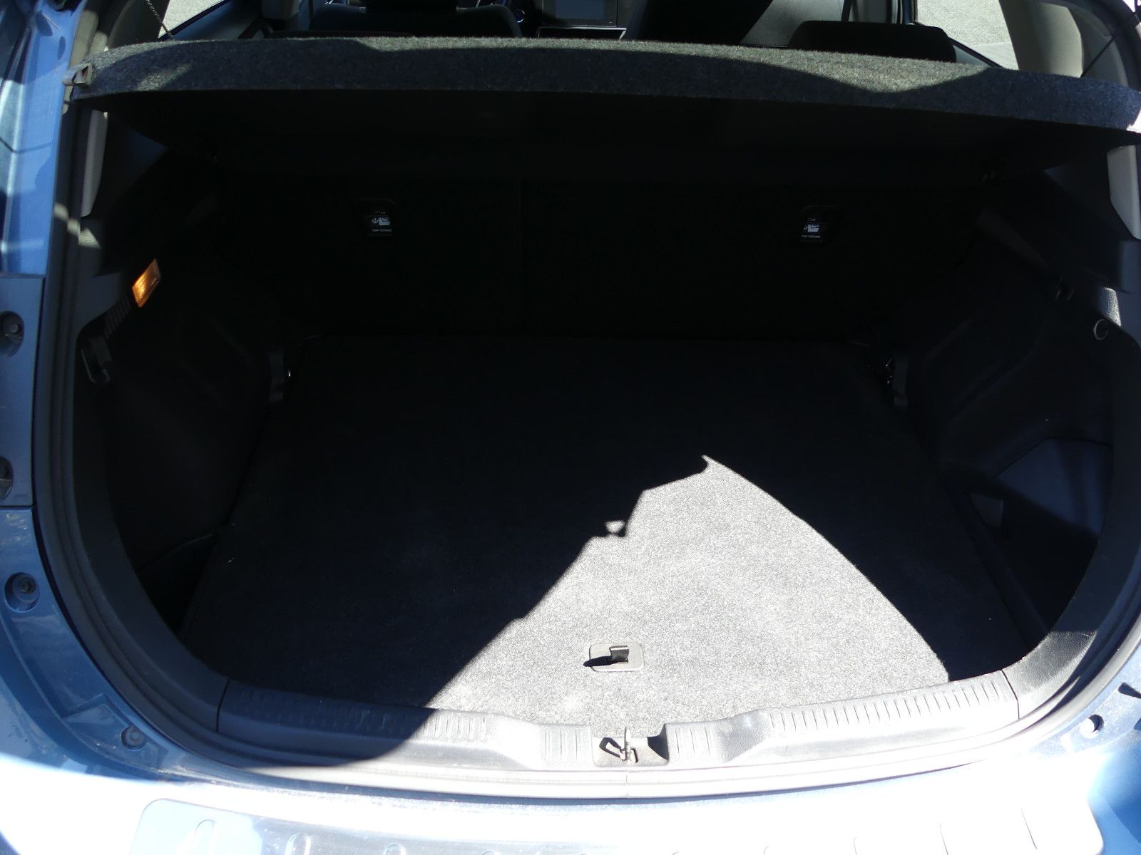 Fahrzeugabbildung Toyota Auris Hybrid Design Edition"1.HAND"76TKM"