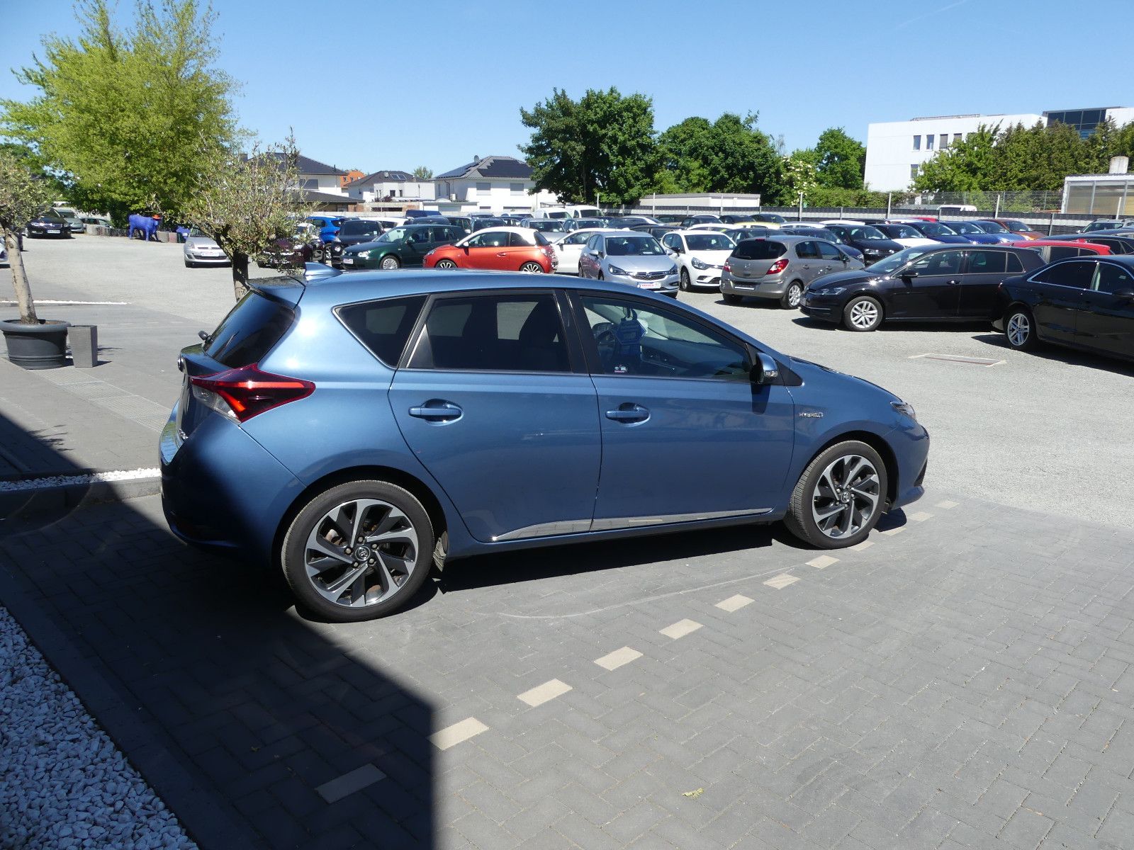 Fahrzeugabbildung Toyota Auris Hybrid Design Edition"1.HAND"76TKM"