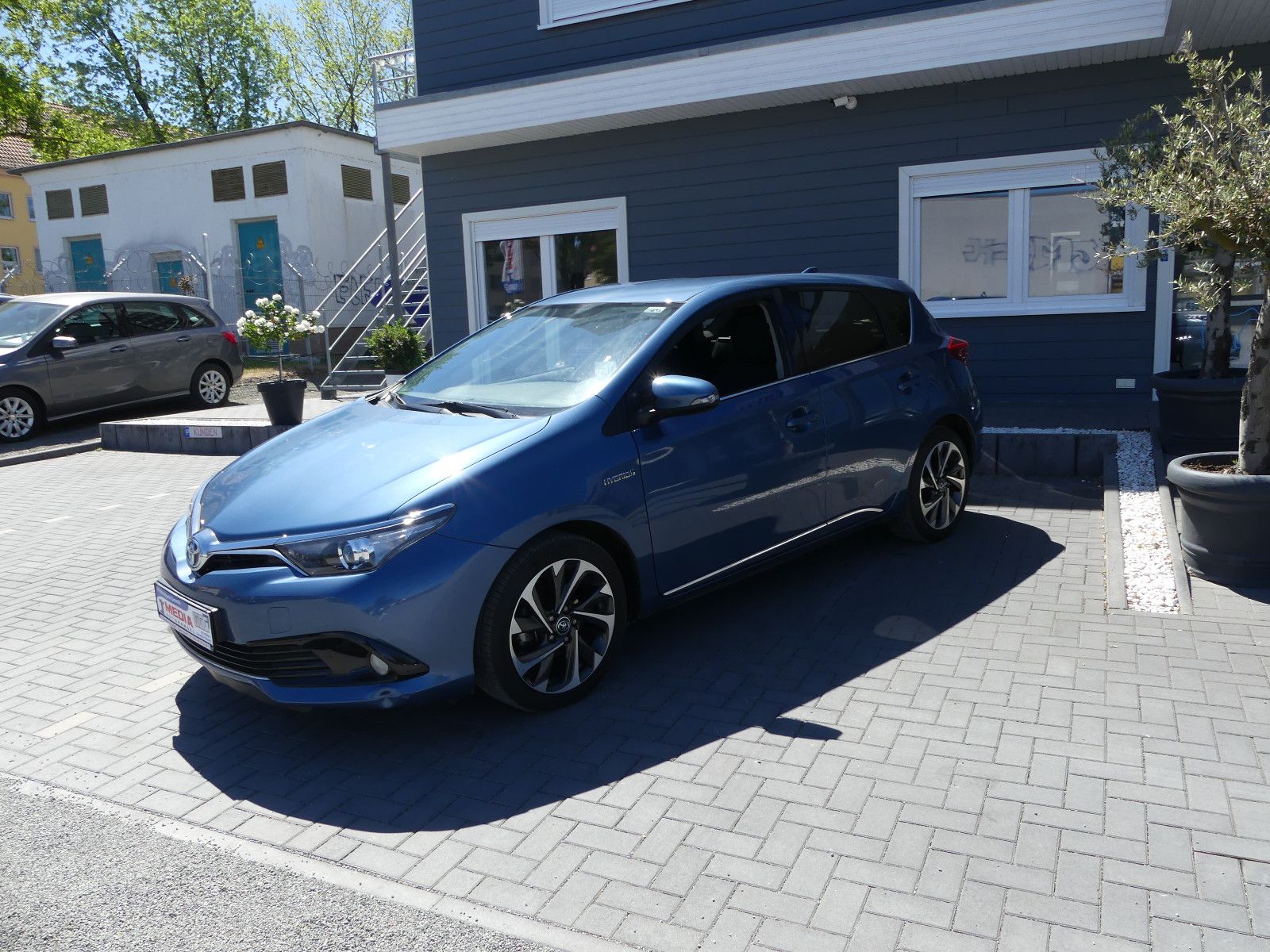 Fahrzeugabbildung Toyota Auris Hybrid Design Edition"1.HAND"76TKM"