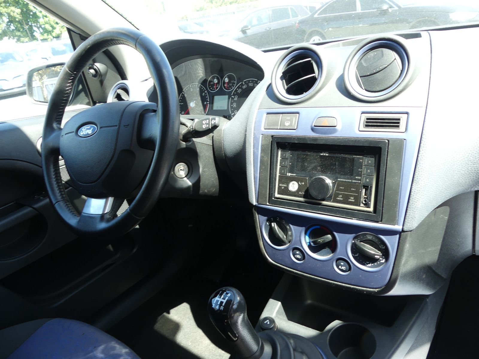 Fahrzeugabbildung Ford Fiesta Style