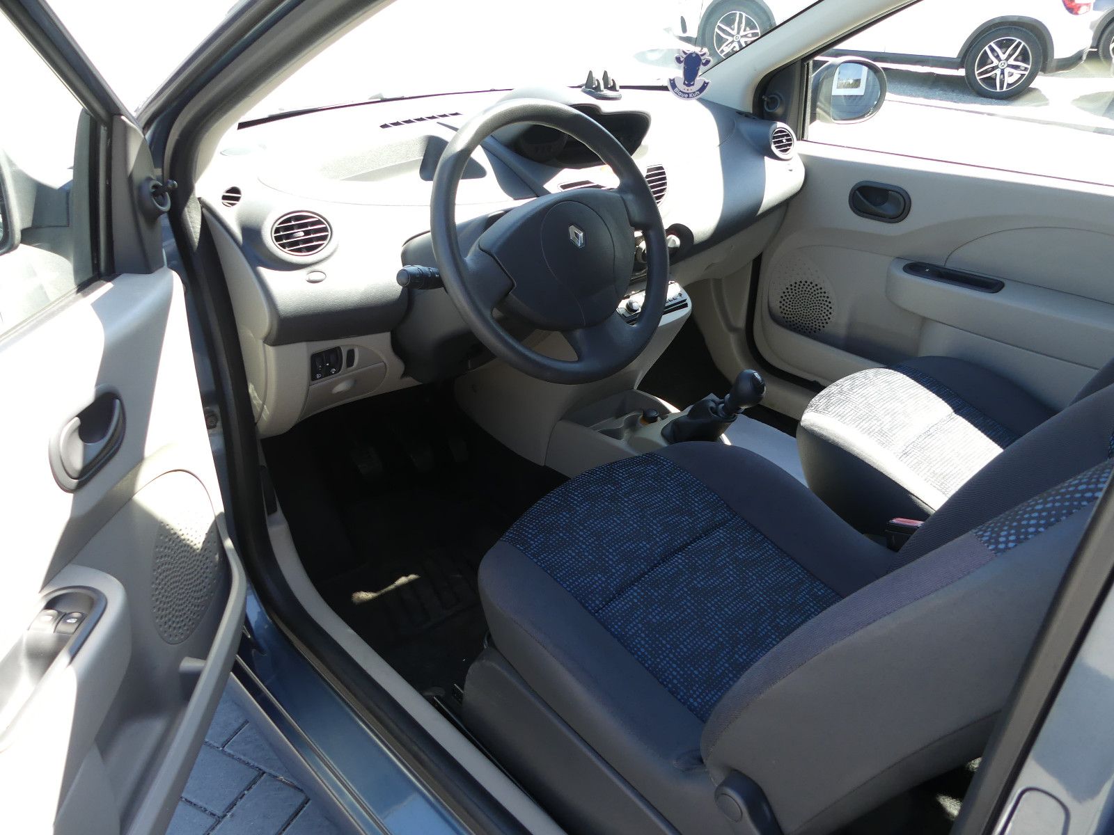 Fahrzeugabbildung Renault Twingo Authentique