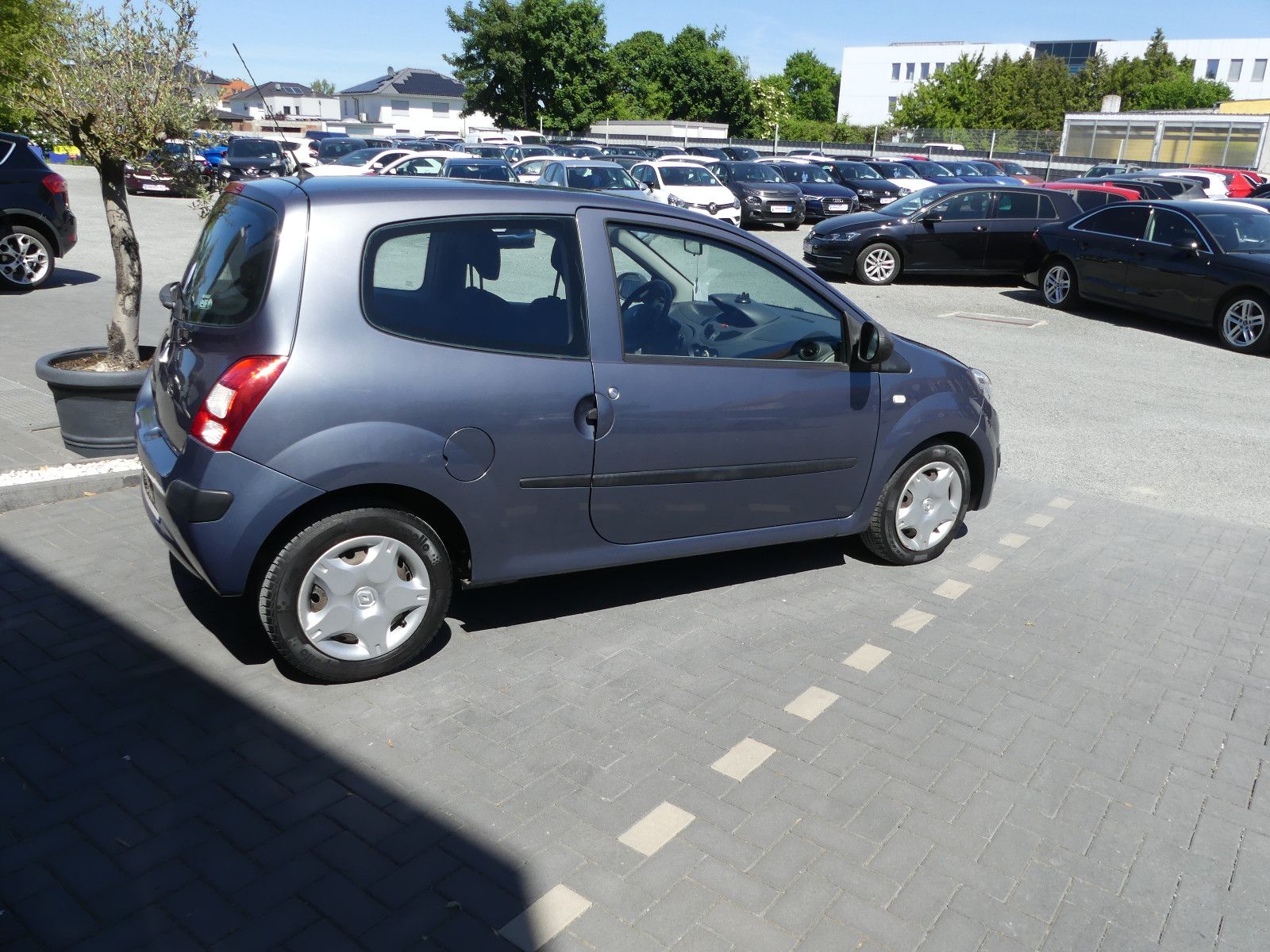 Fahrzeugabbildung Renault Twingo Authentique