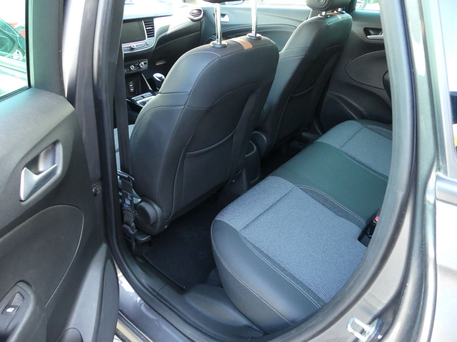 Fahrzeugabbildung Opel Crossland (X)"26TKM"