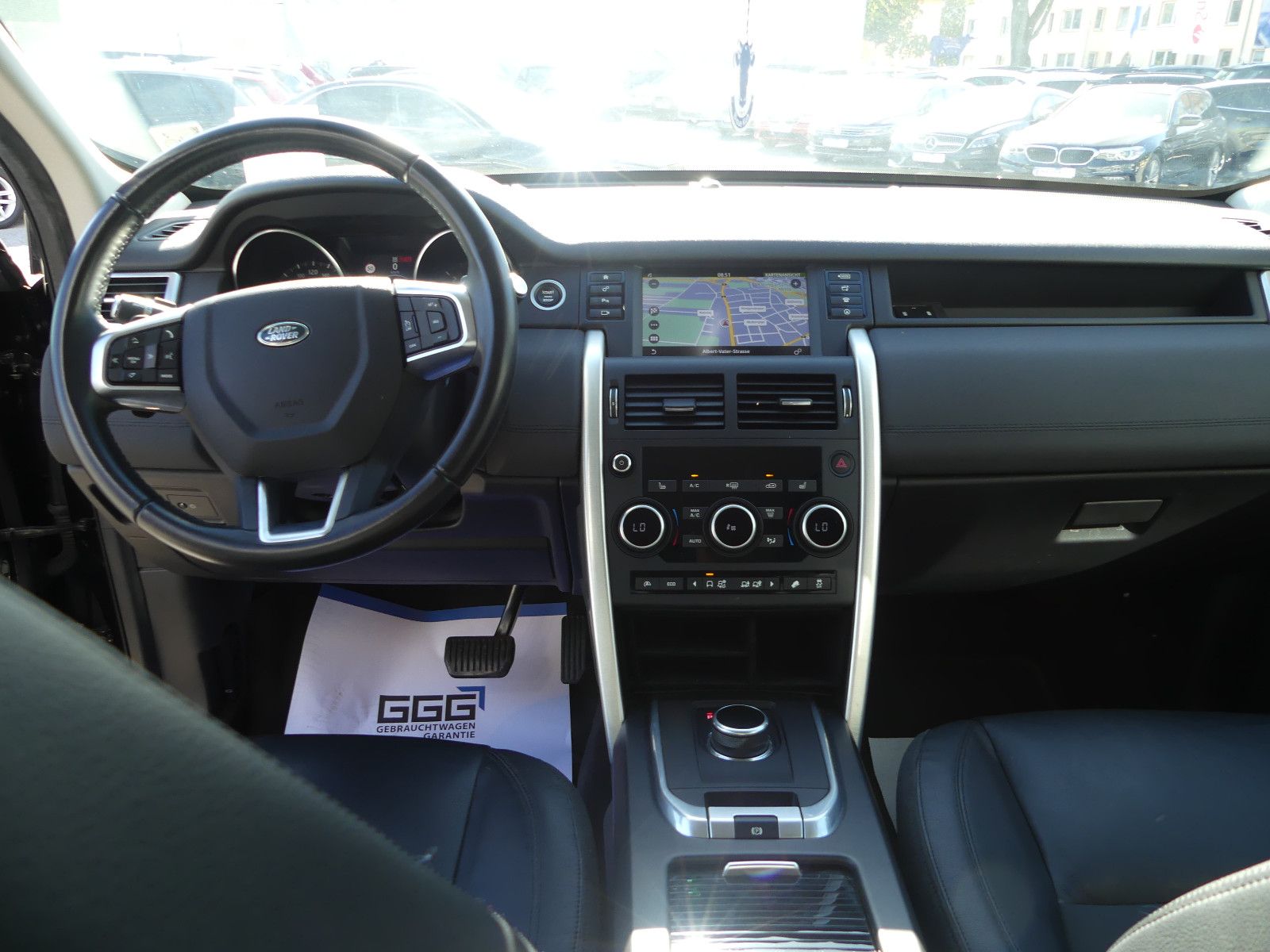 Fahrzeugabbildung Land Rover Discovery Sport SE AWD, Allrad, Automatik