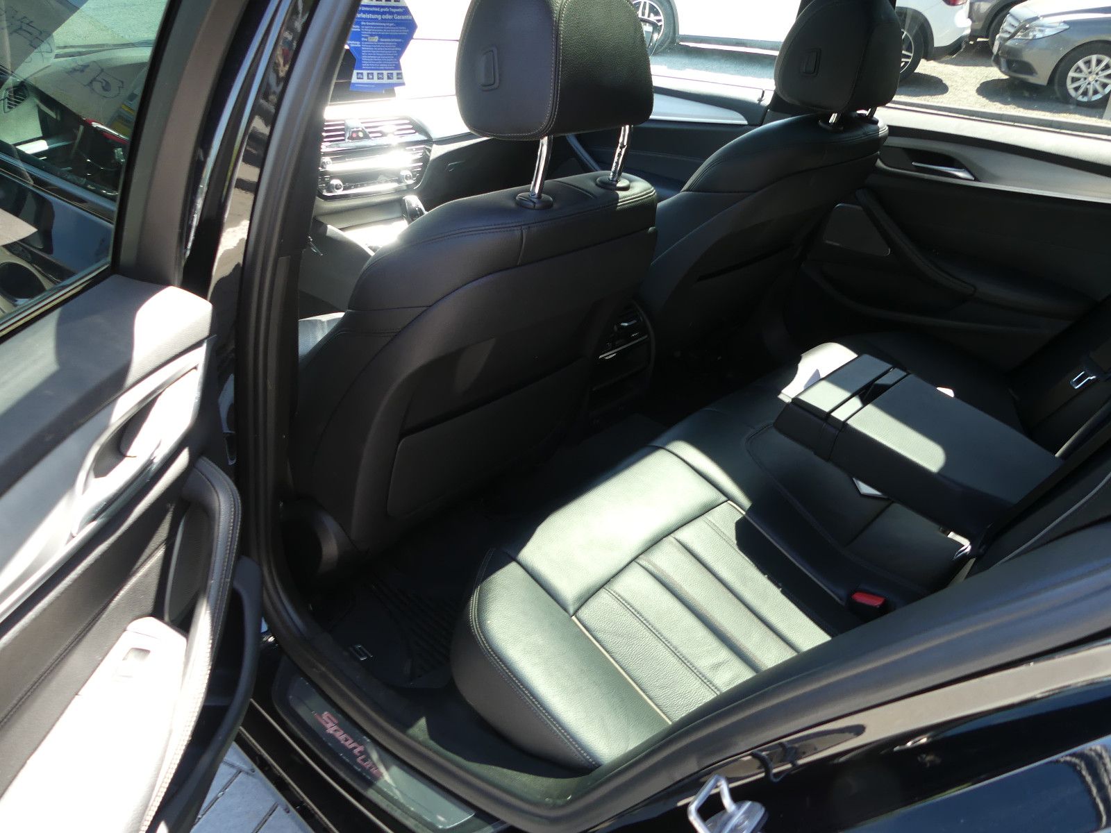 Fahrzeugabbildung BMW 540 5 Touring 540 d xDrive Sport Line"2.HAND"