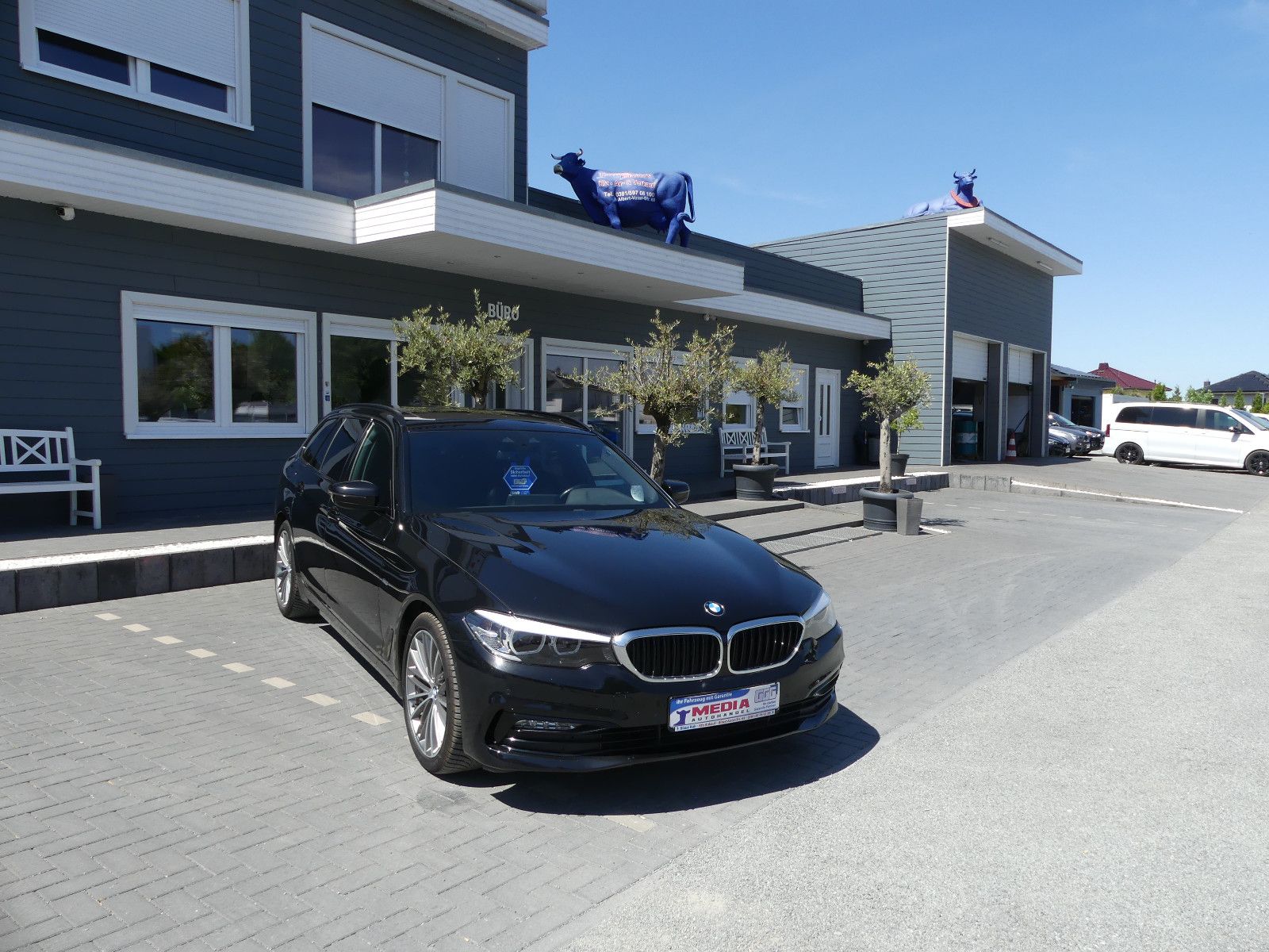 Fahrzeugabbildung BMW 540 5 Touring 540 d xDrive Sport Line"2.HAND"