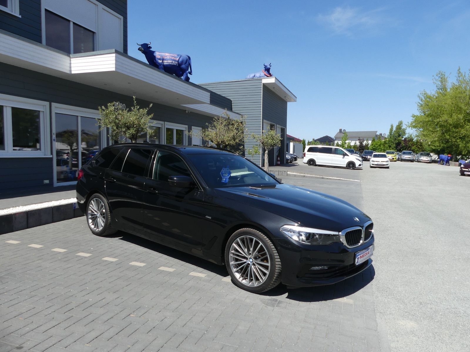 Fahrzeugabbildung BMW 540 5 Touring 540 d xDrive Sport Line"2.HAND"