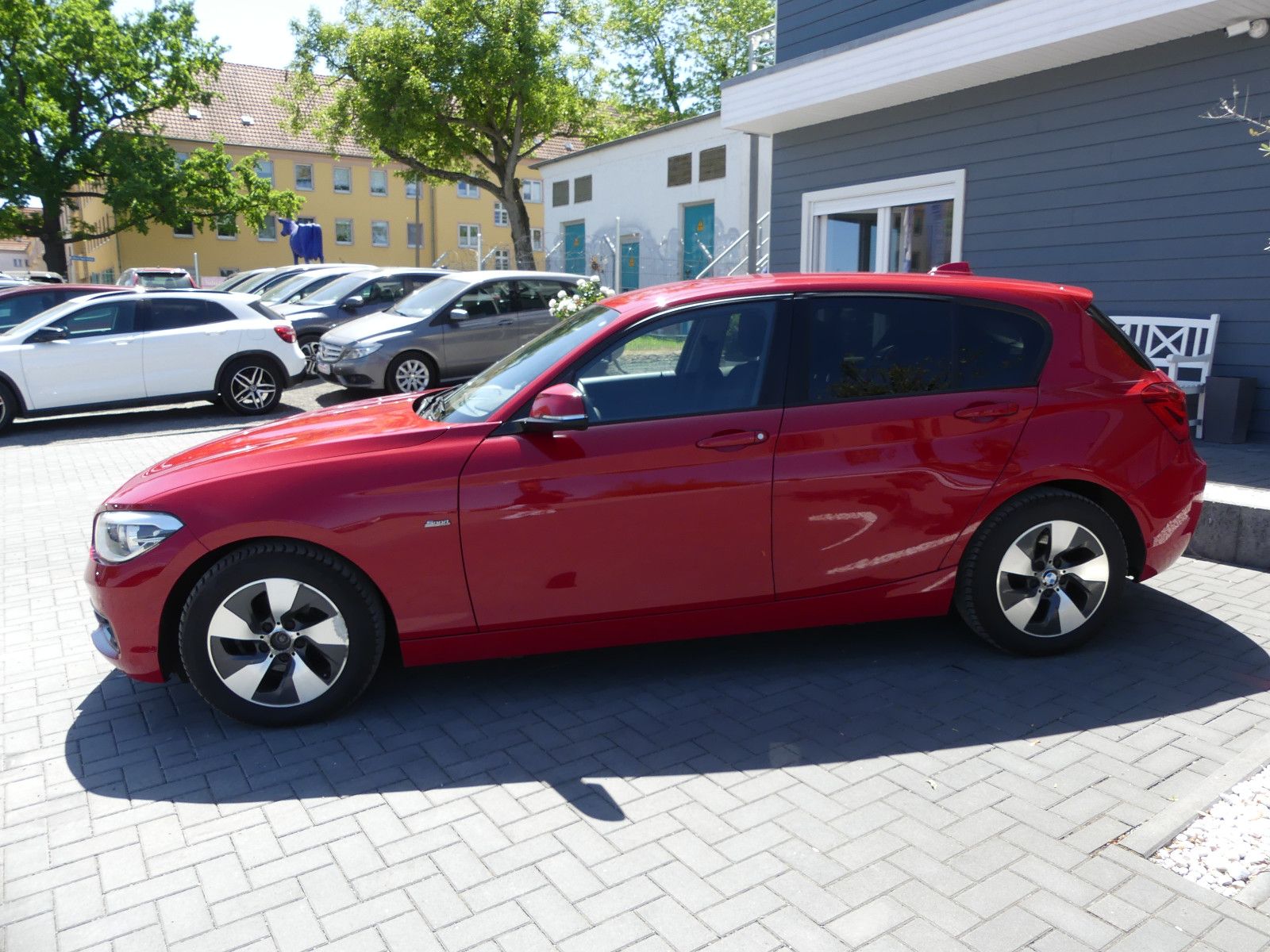 Fahrzeugabbildung BMW 118 1 Limousine 5-trg. 118 d Sport Line"2.HAND"