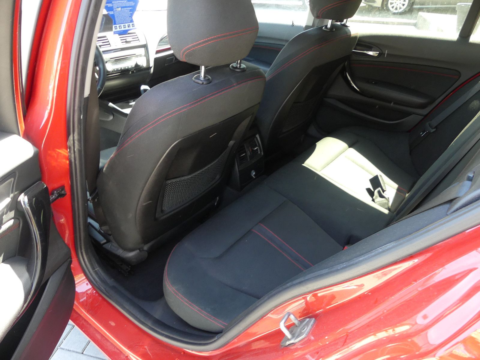 Fahrzeugabbildung BMW 118 1 Limousine 5-trg. 118 d Sport Line"2.HAND"