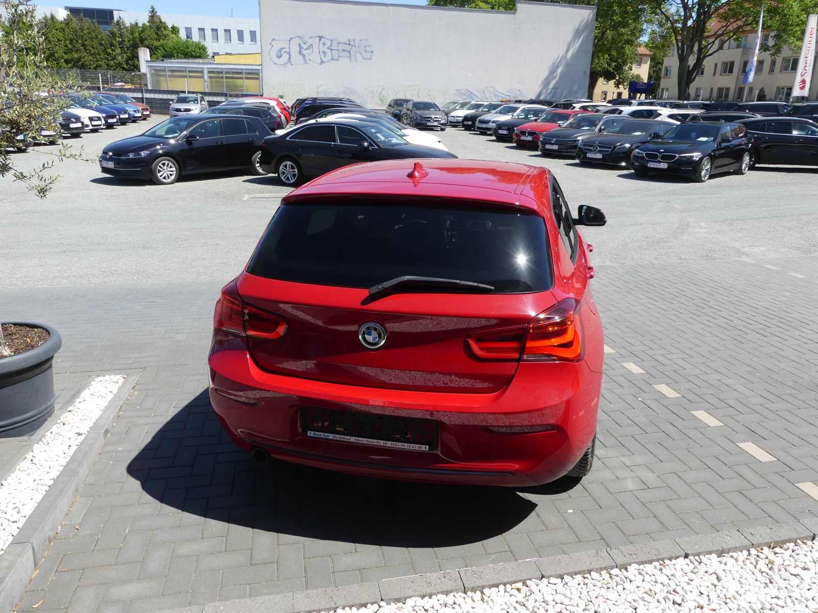 Fahrzeugabbildung BMW 118 1 Limousine 5-trg. 118 d Sport Line"2.HAND"