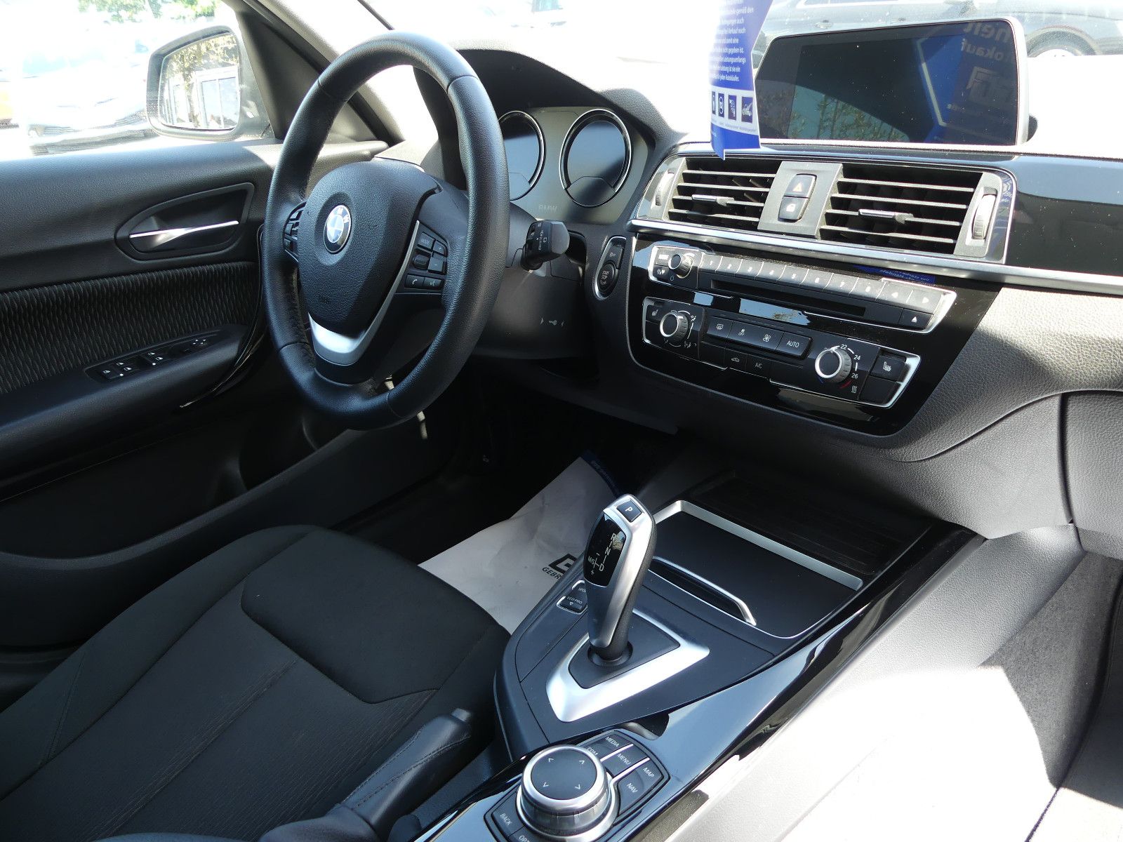 Fahrzeugabbildung BMW 118 1 Limousine 5-trg. 118 i"AUTOMATIK"
