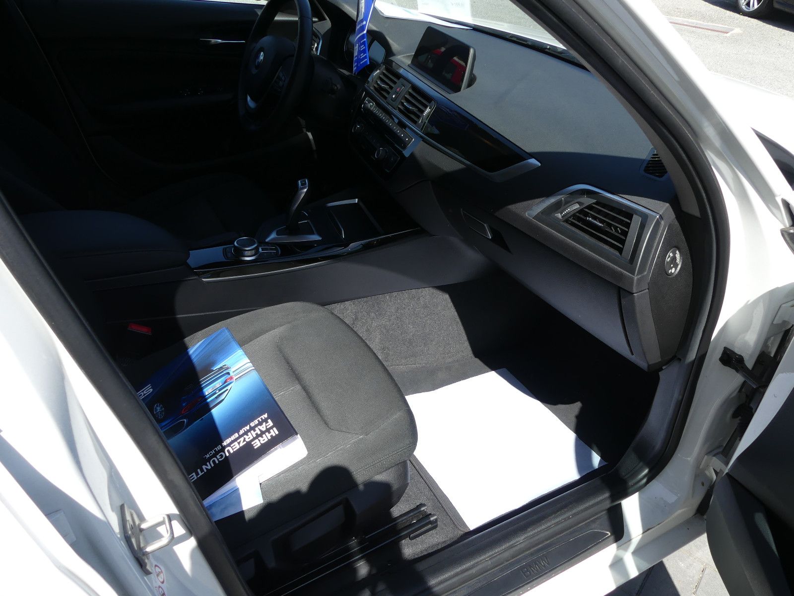Fahrzeugabbildung BMW 118 1 Limousine 5-trg. 118 i"AUTOMATIK"