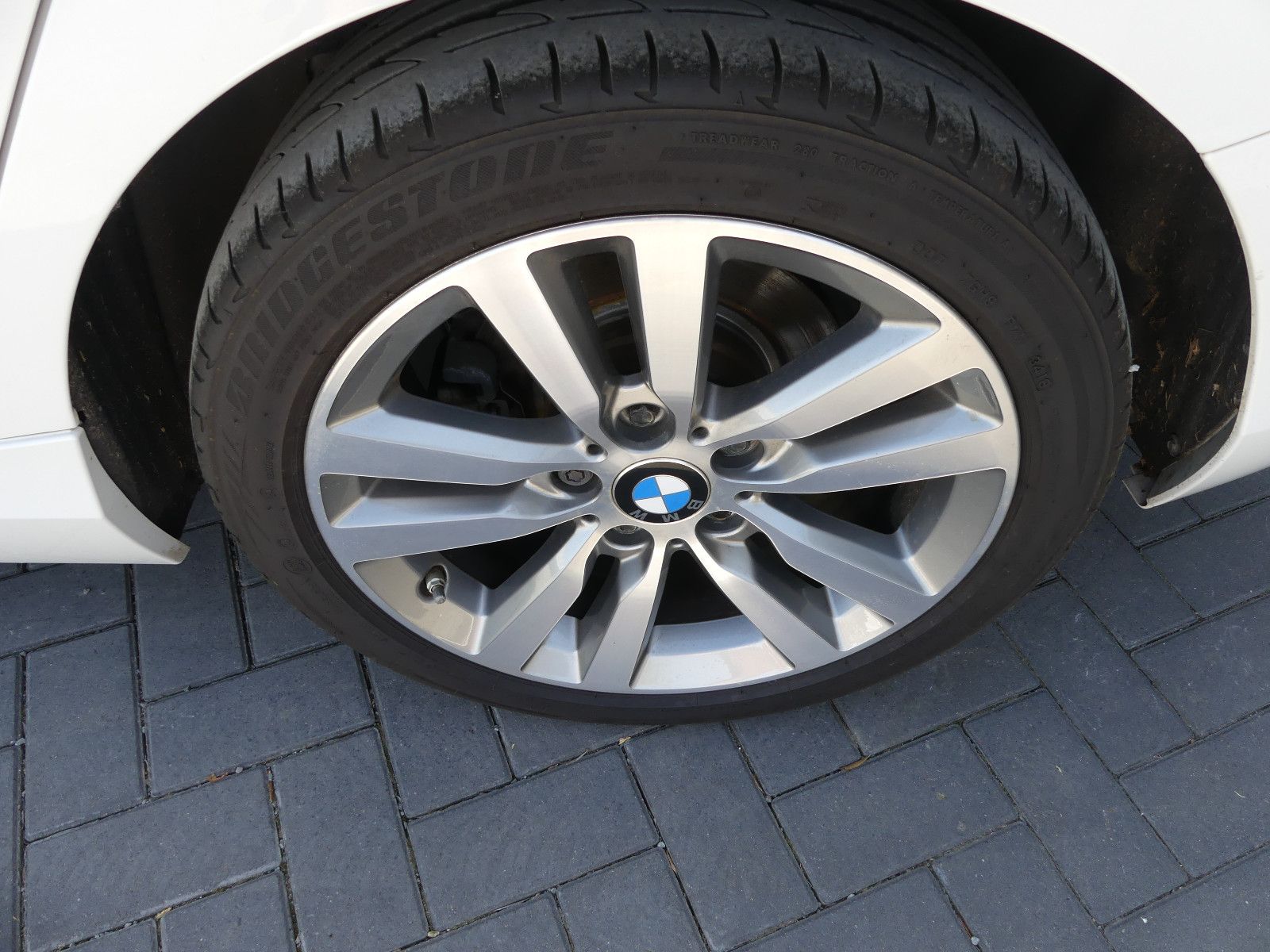 Fahrzeugabbildung BMW 118 1 Limousine 5-trg. 118 i"AUTOMATIK"